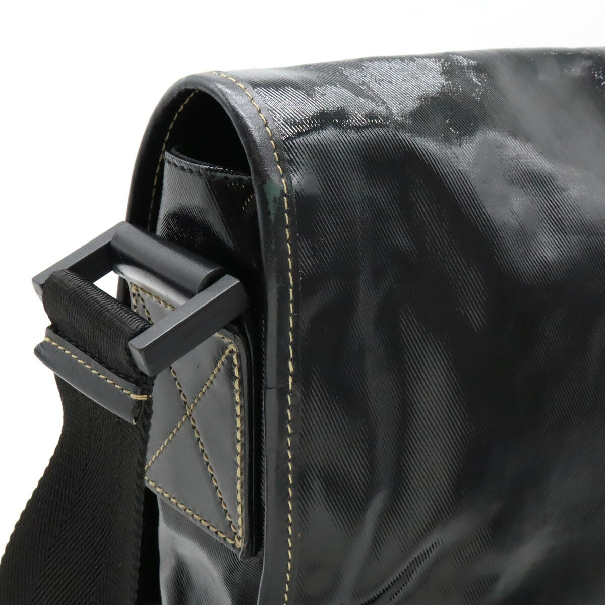 Gucci Coated Canvas Crest Emblem Shoulder Bag 181094