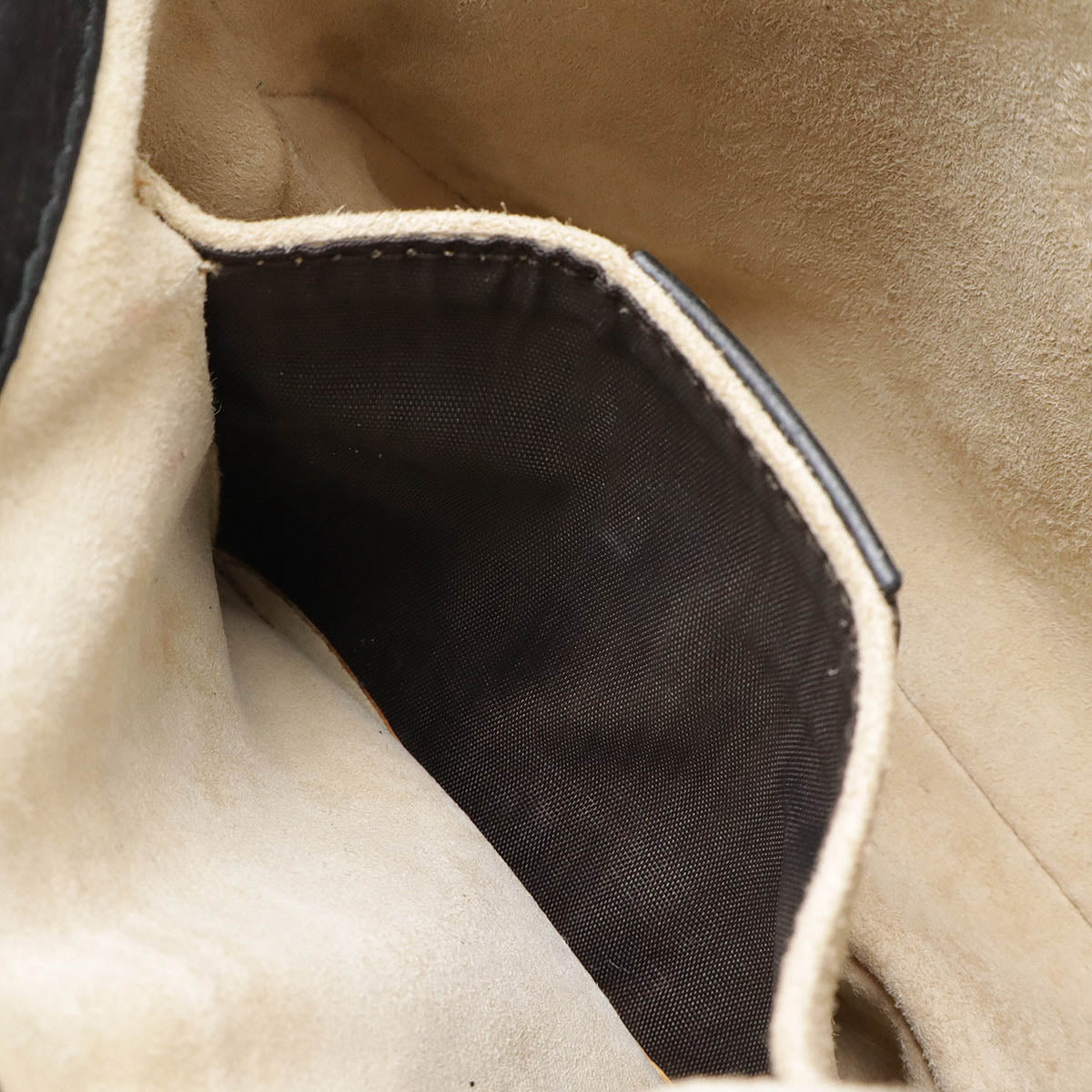 Gucci Double G Detail Leather Shoulder Bag