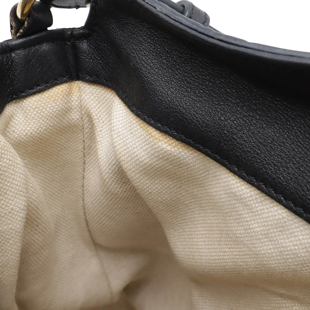 Gucci Bree Gucci Signature 2way bag