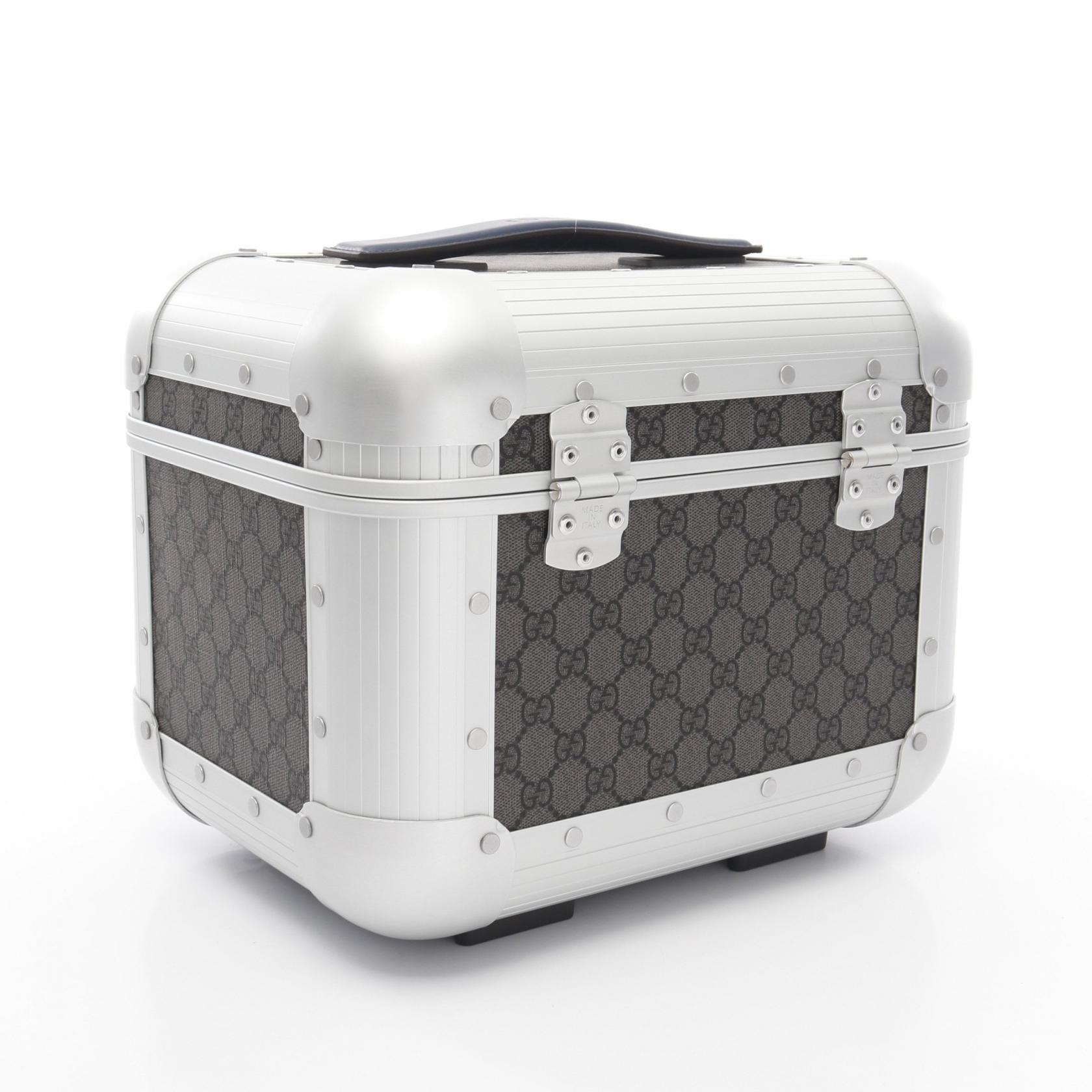 Gucci Beauty Case GG Supreme Coated Canvas Handbag