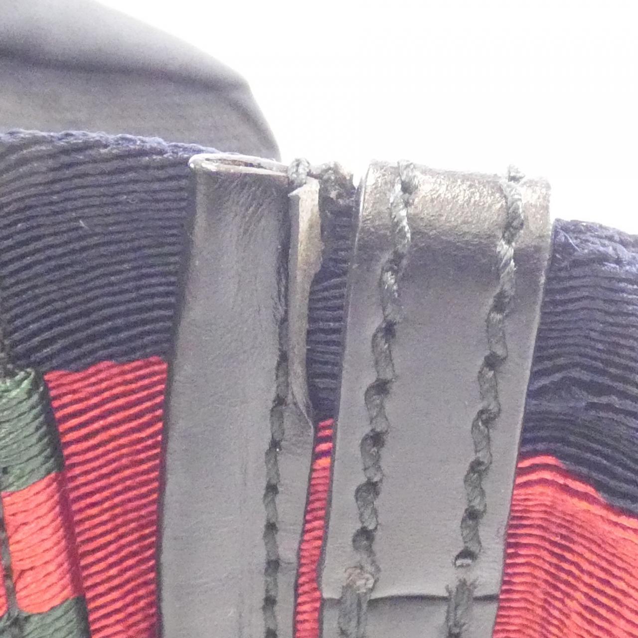 Gucci 477085 K1NTX Techno Canvas Waist Bag