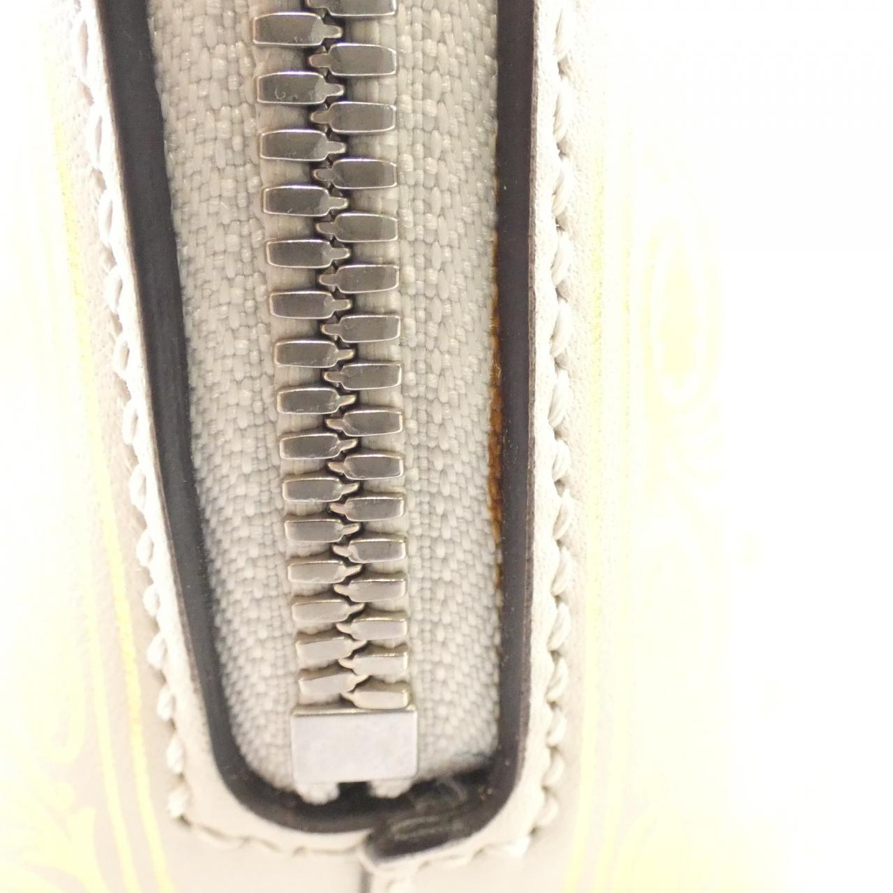 Gucci 511189 0GUYN Leather Shoulder Bag