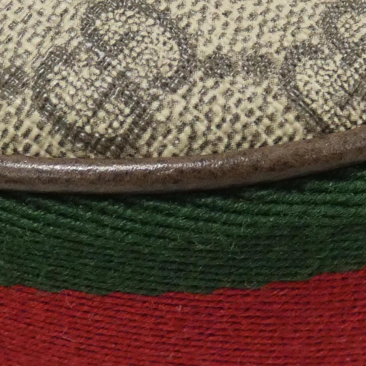 Gucci ATTACHE GG Supreme Canvas Shoulder Bag