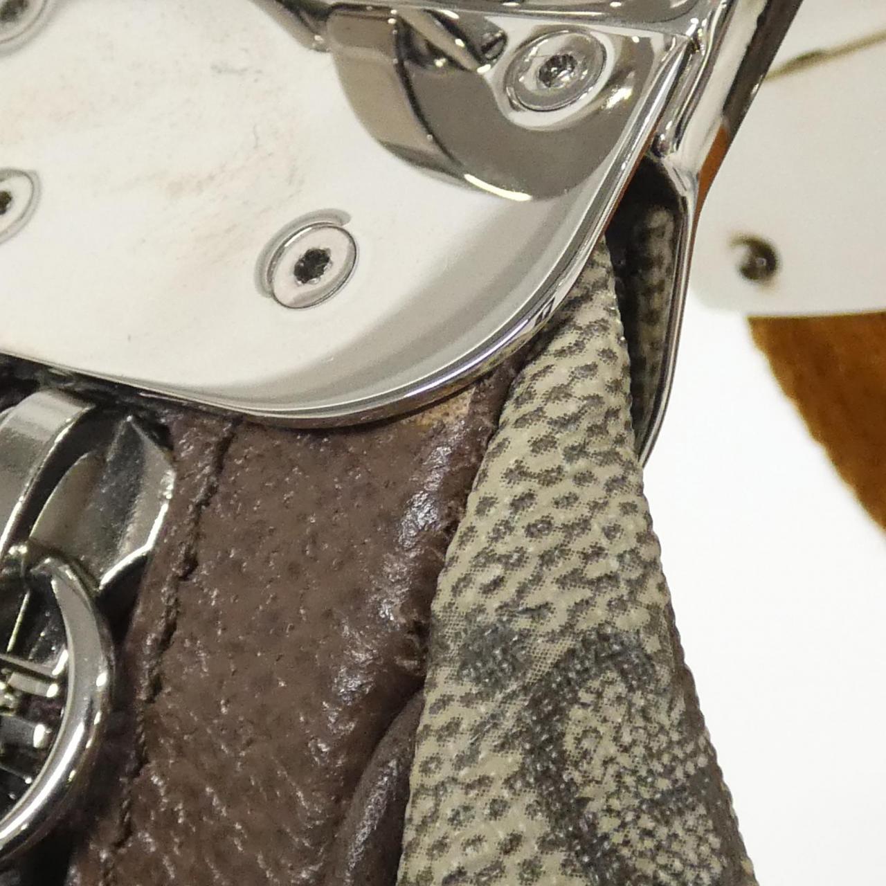 Gucci ATTACHE GG Supreme Canvas Shoulder Bag