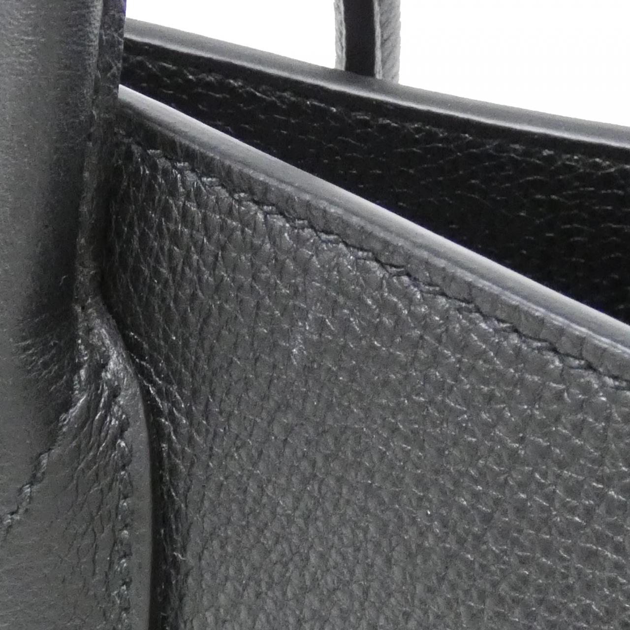 Gucci 674850 Leather Shoulder Bag