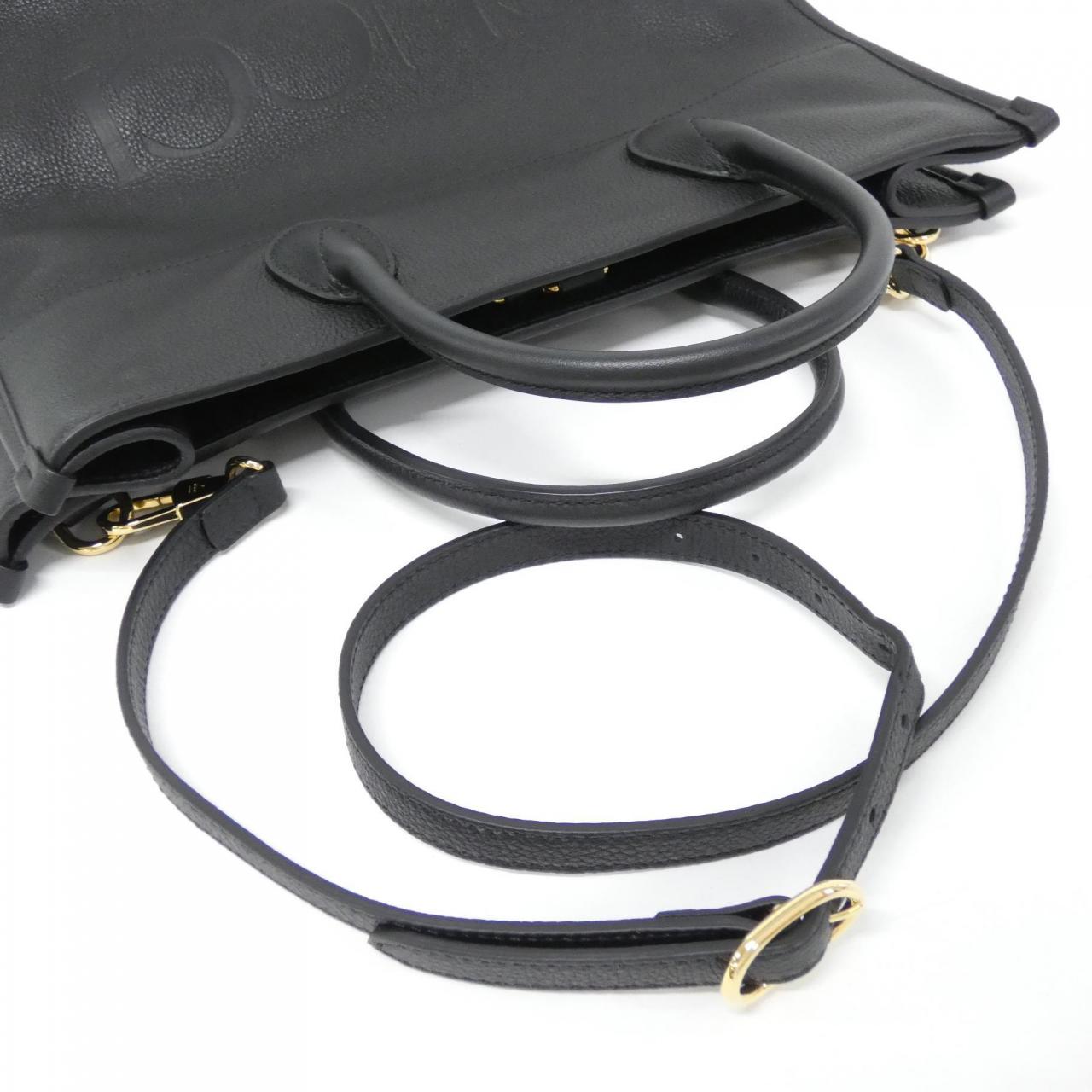 Gucci 674850 Leather Shoulder Bag