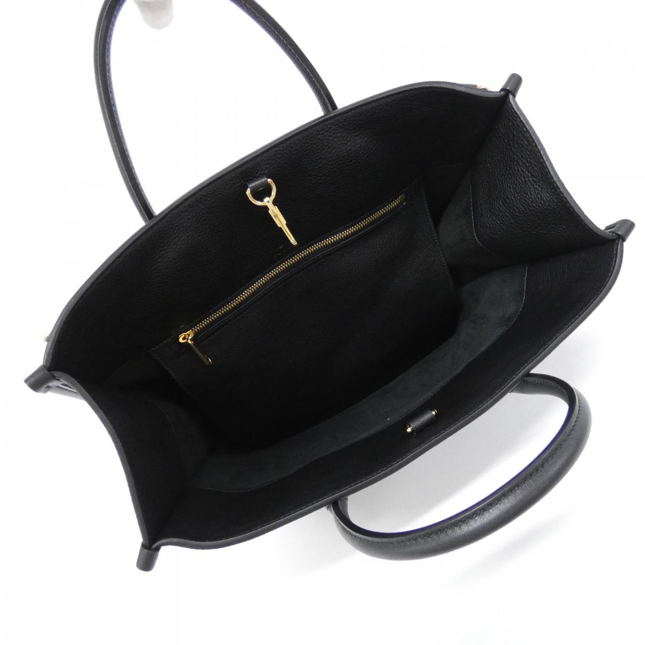 Gucci 674850 Leather Shoulder Bag