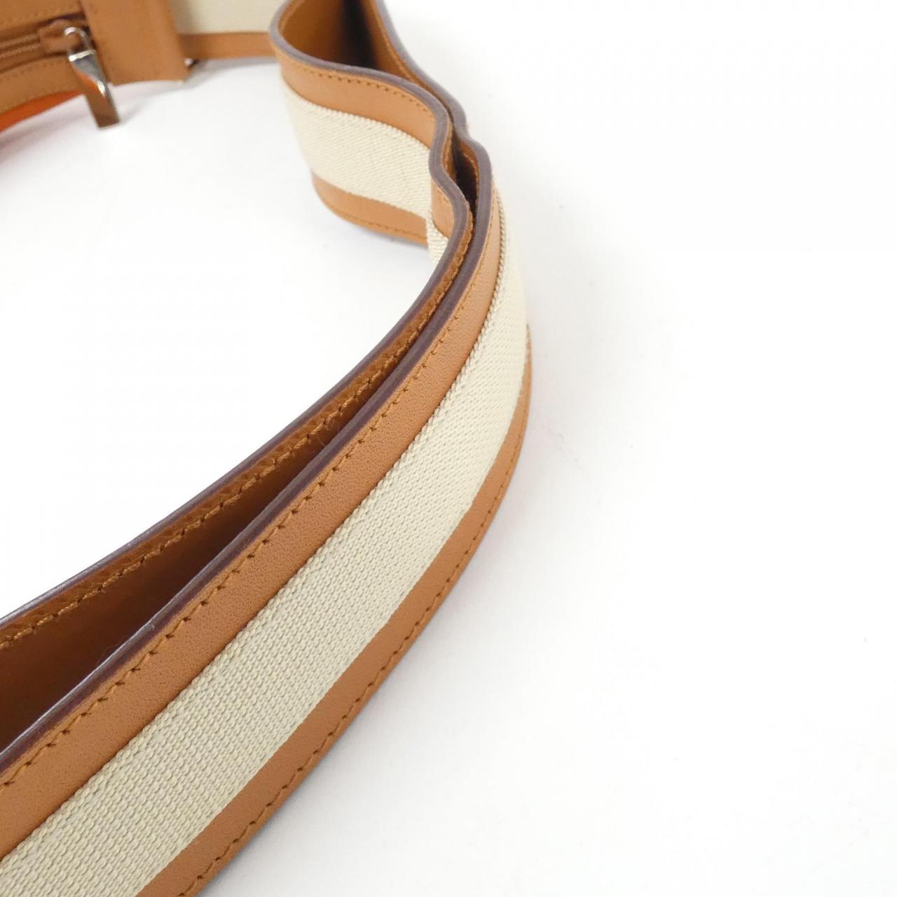 Gucci 019 0460 Canvas Leather Shoulder Bag