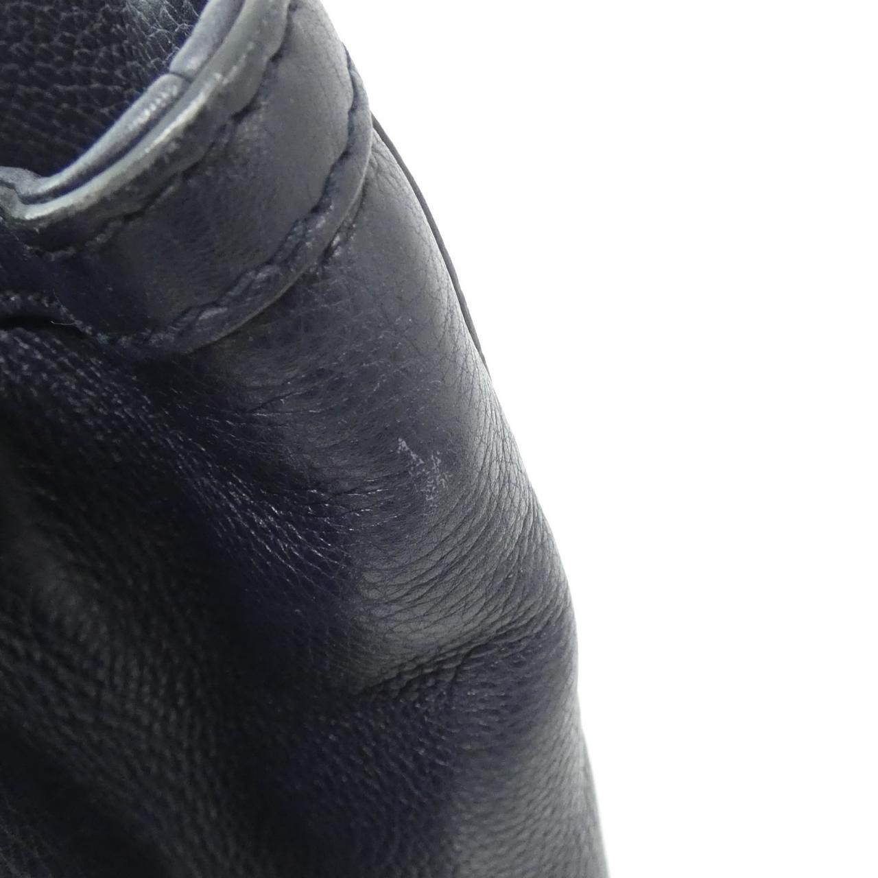 Gucci 269945 Leather Shoulder Bag