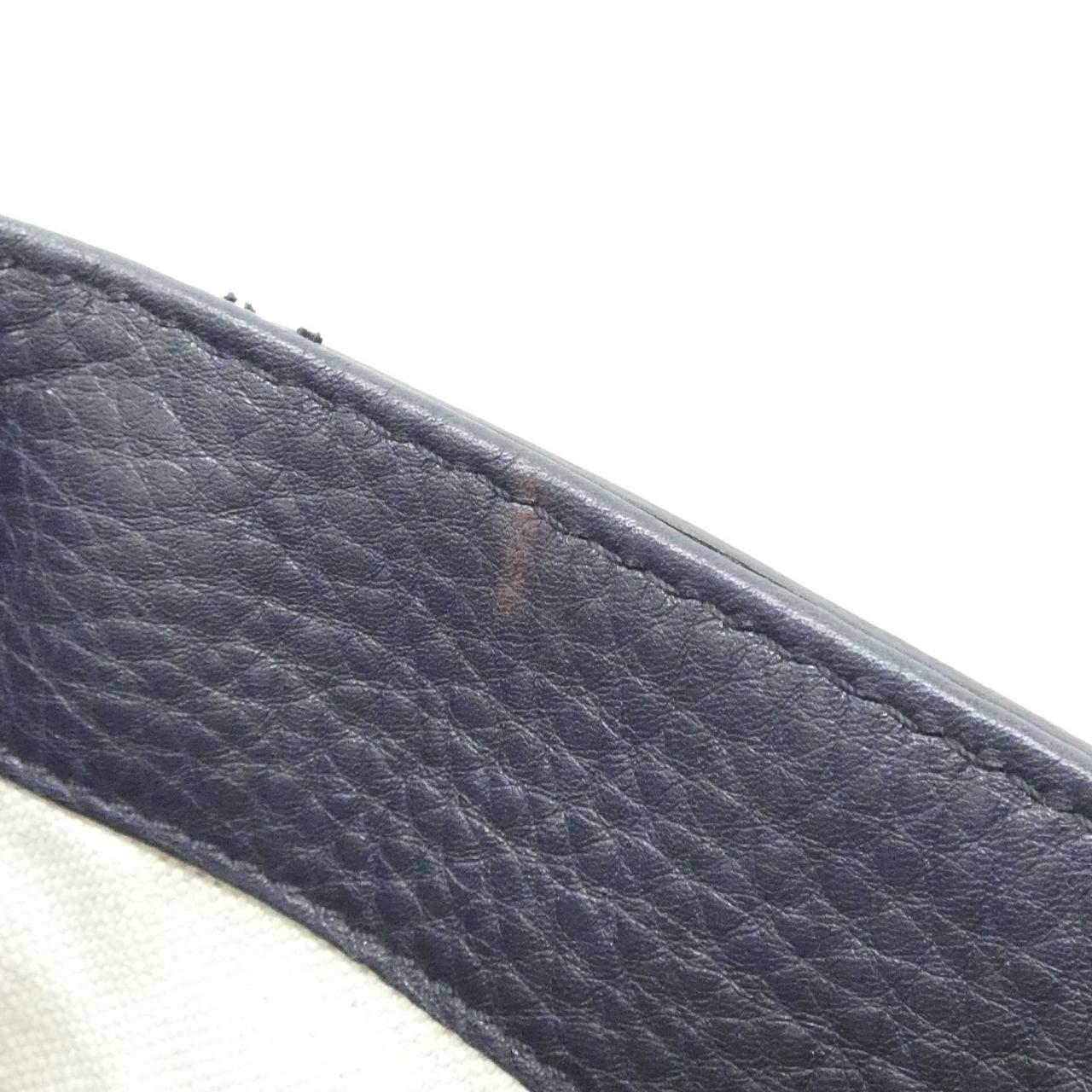 Gucci 269945 Leather Shoulder Bag