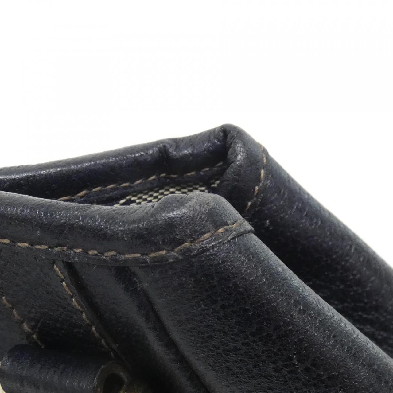 Gucci 130736 Leather Shoulder Bag