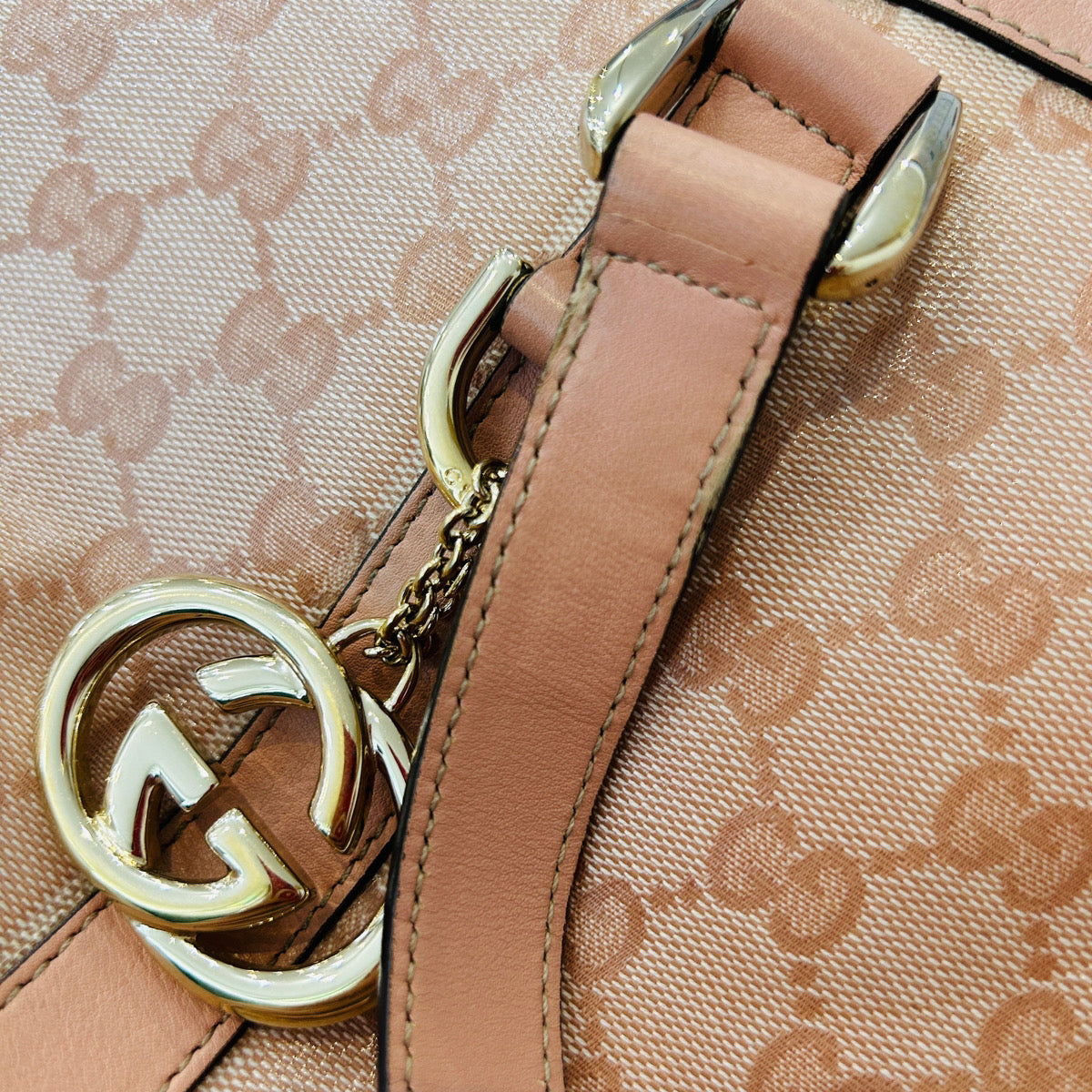 Gucci Abbey Line GG Crystal Canvas 2way Bag