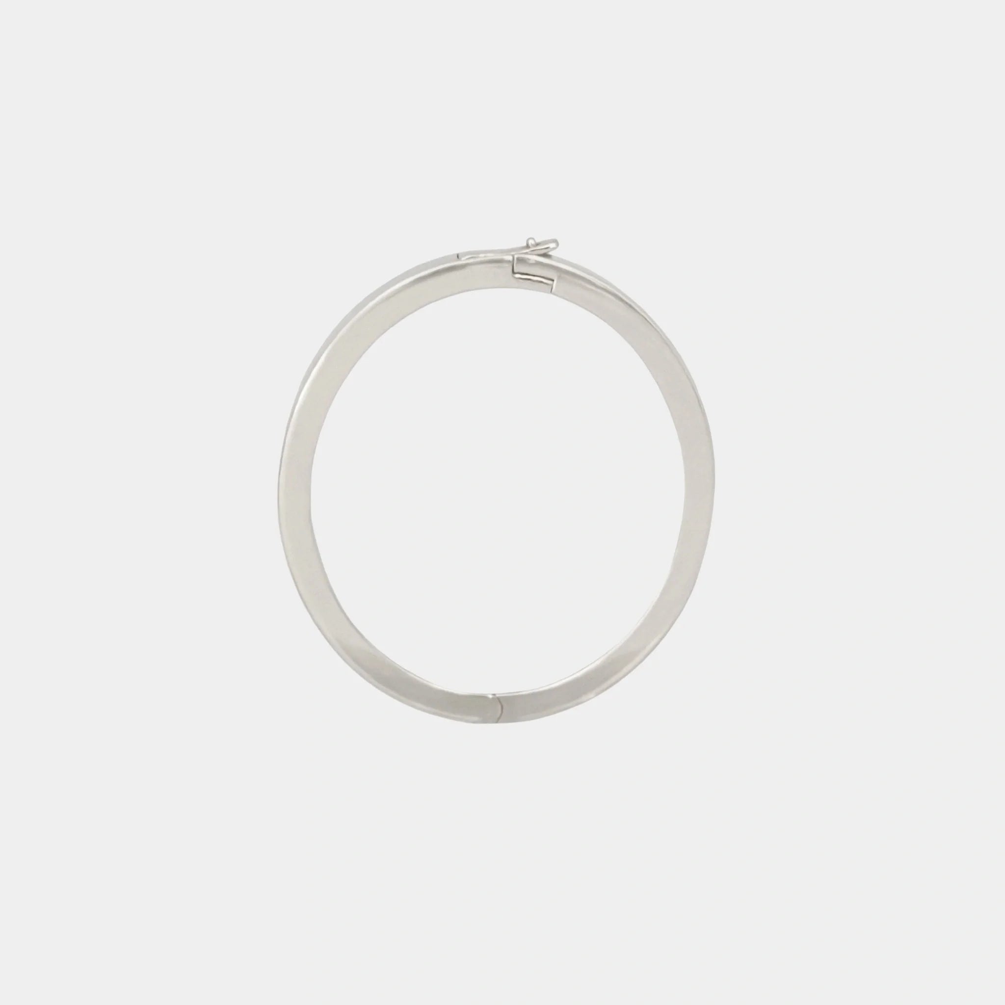 Ashna Mehta Bag Charm Extension Oval Ring, White Gold, Front