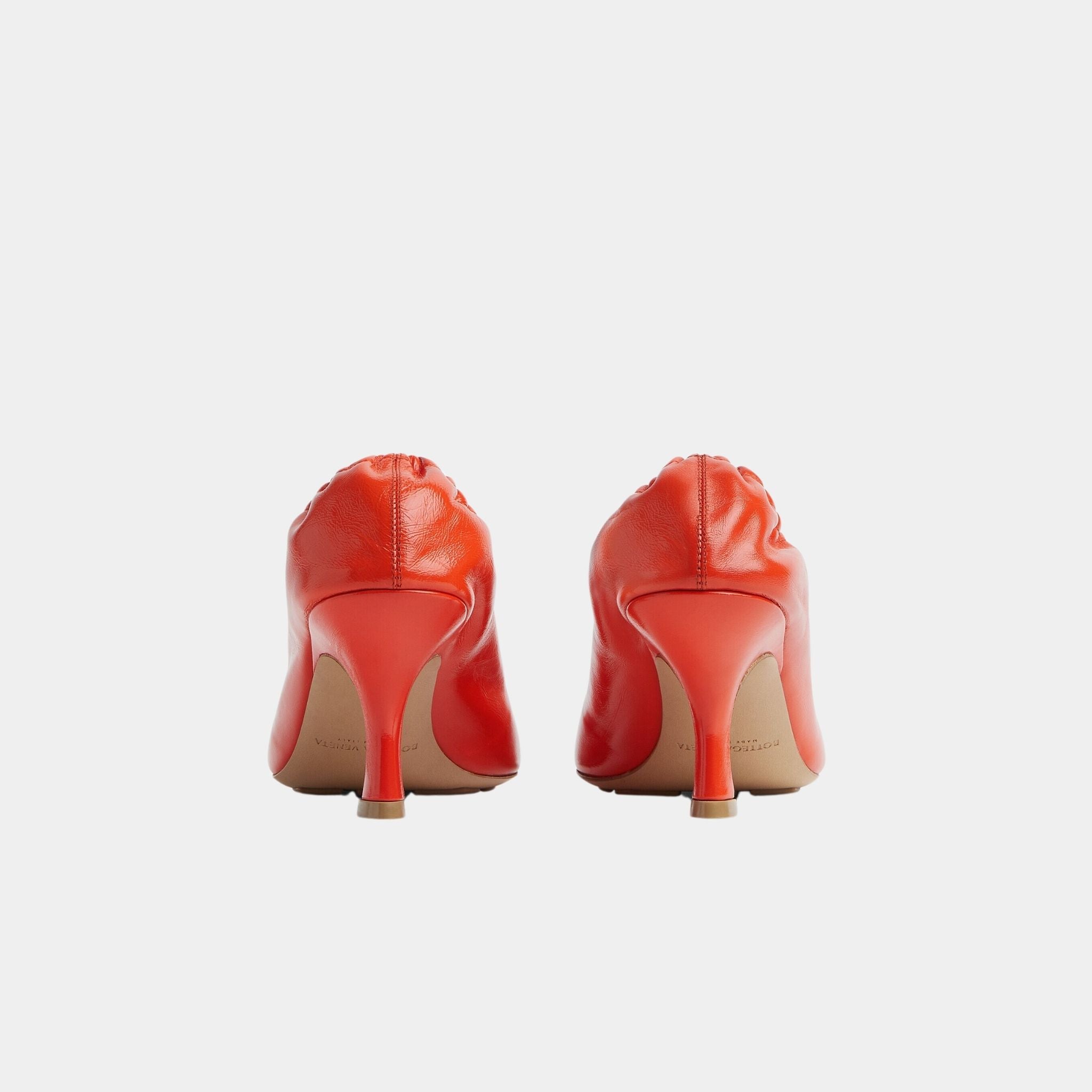 Sharp Chain Crinkled Calfskin Pump