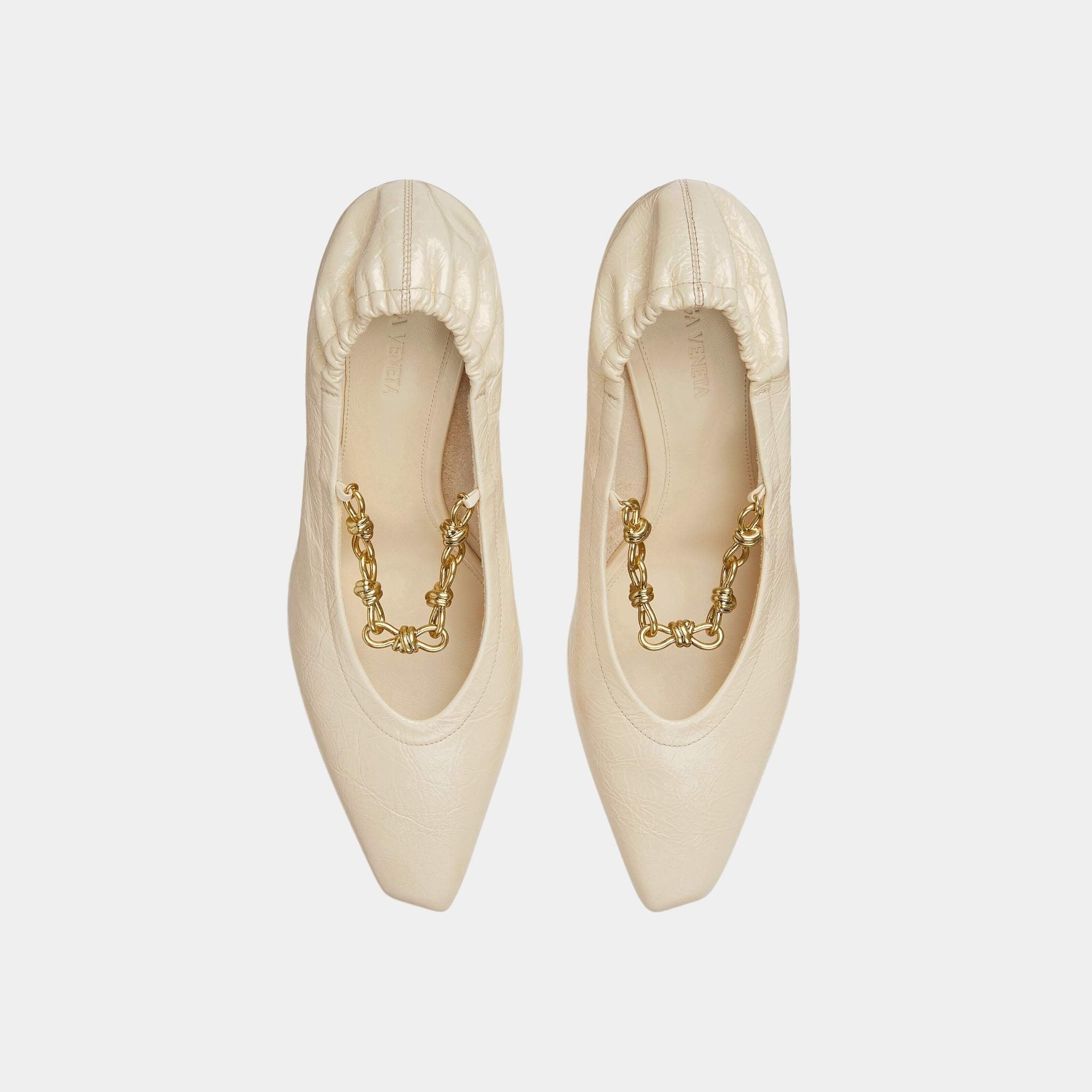 Sharp Chain Crinkled Calfskin Pump