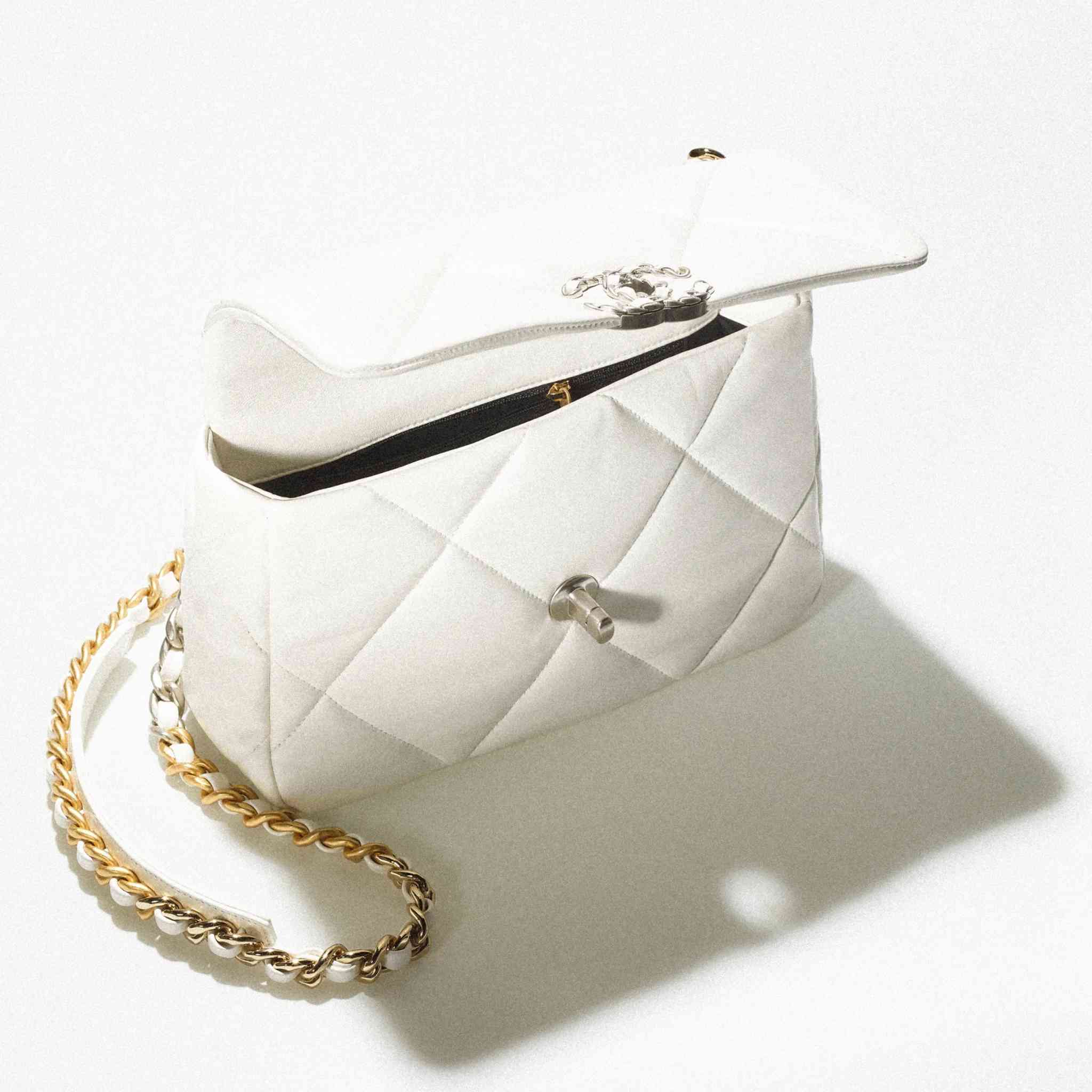 Chanel 19 Handbag Shiny Lambskin