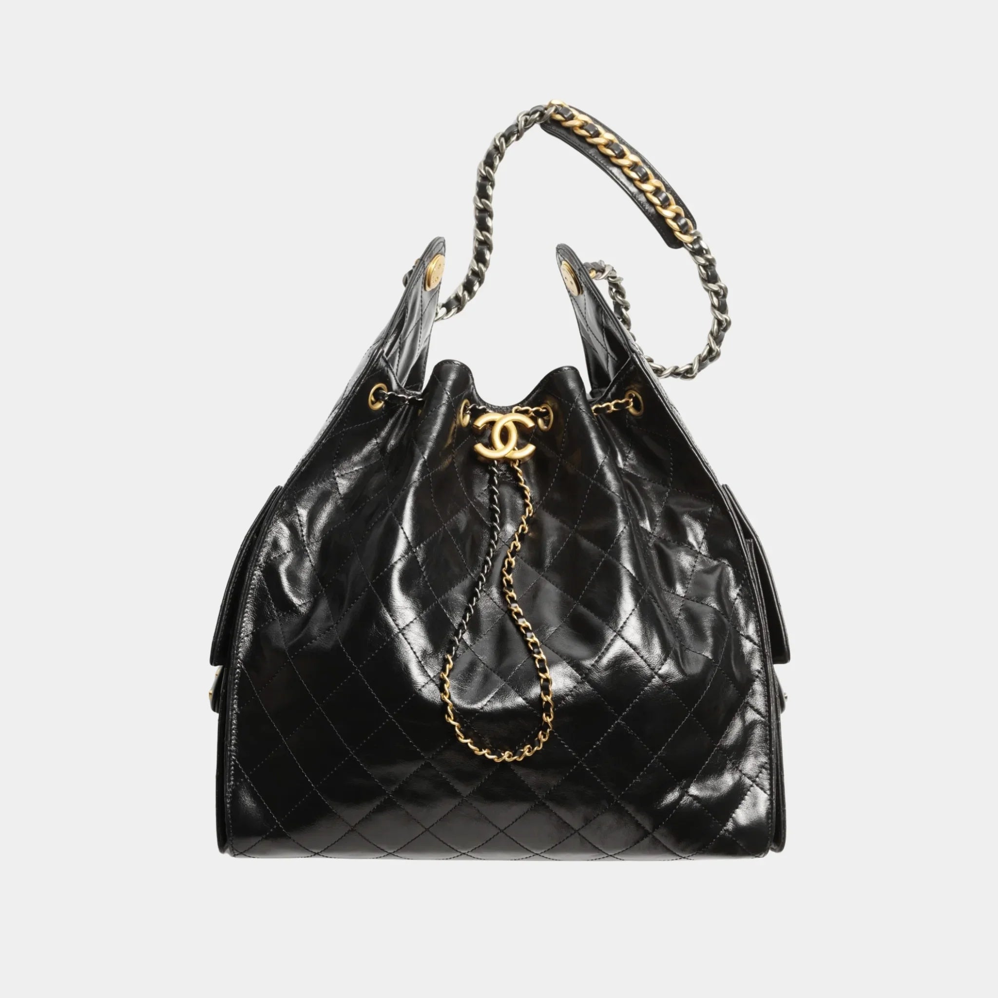Chanel 25 Medium Handbag in Shiny Crumpled Calfskin