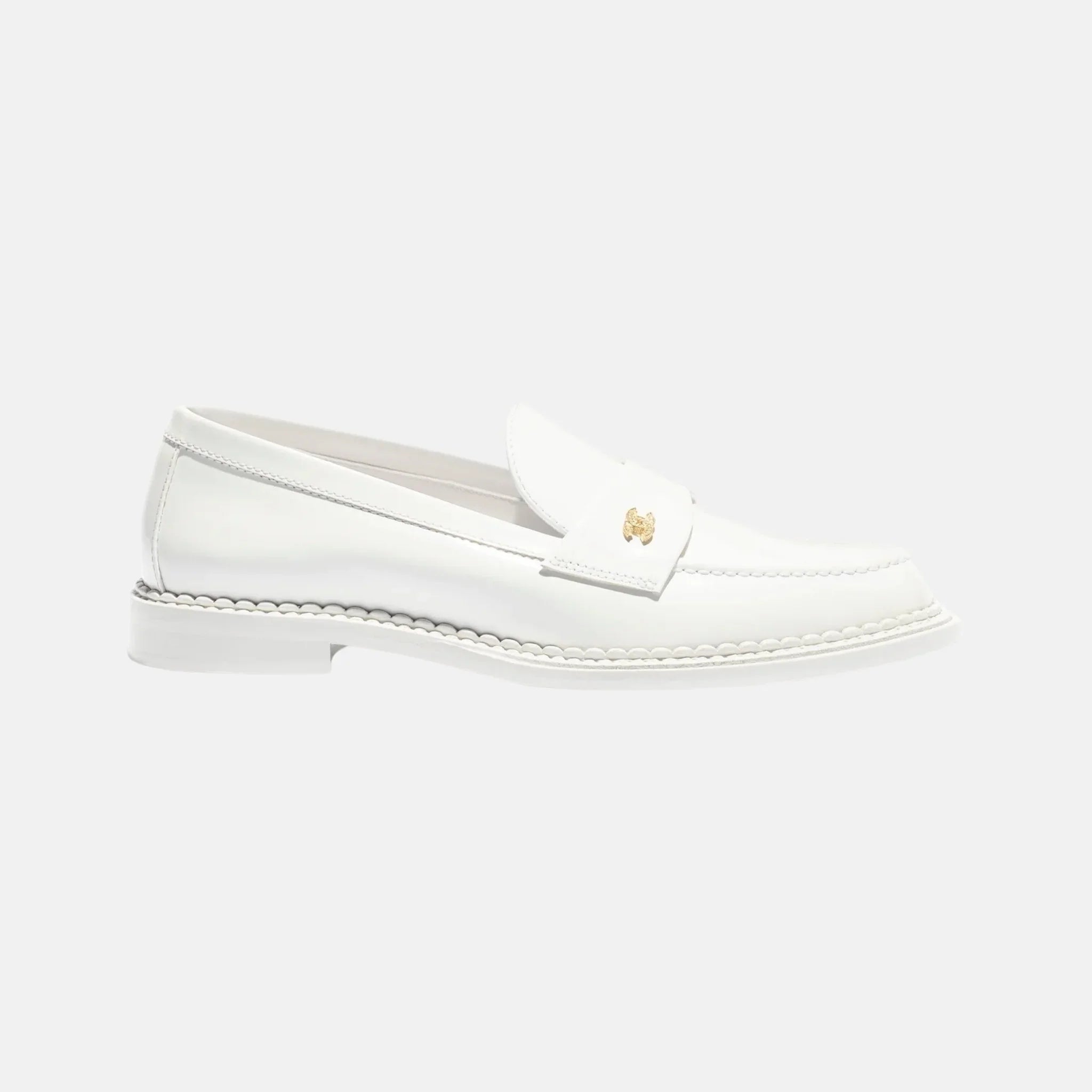 Chanel Moccasins Calfskin, White, Side