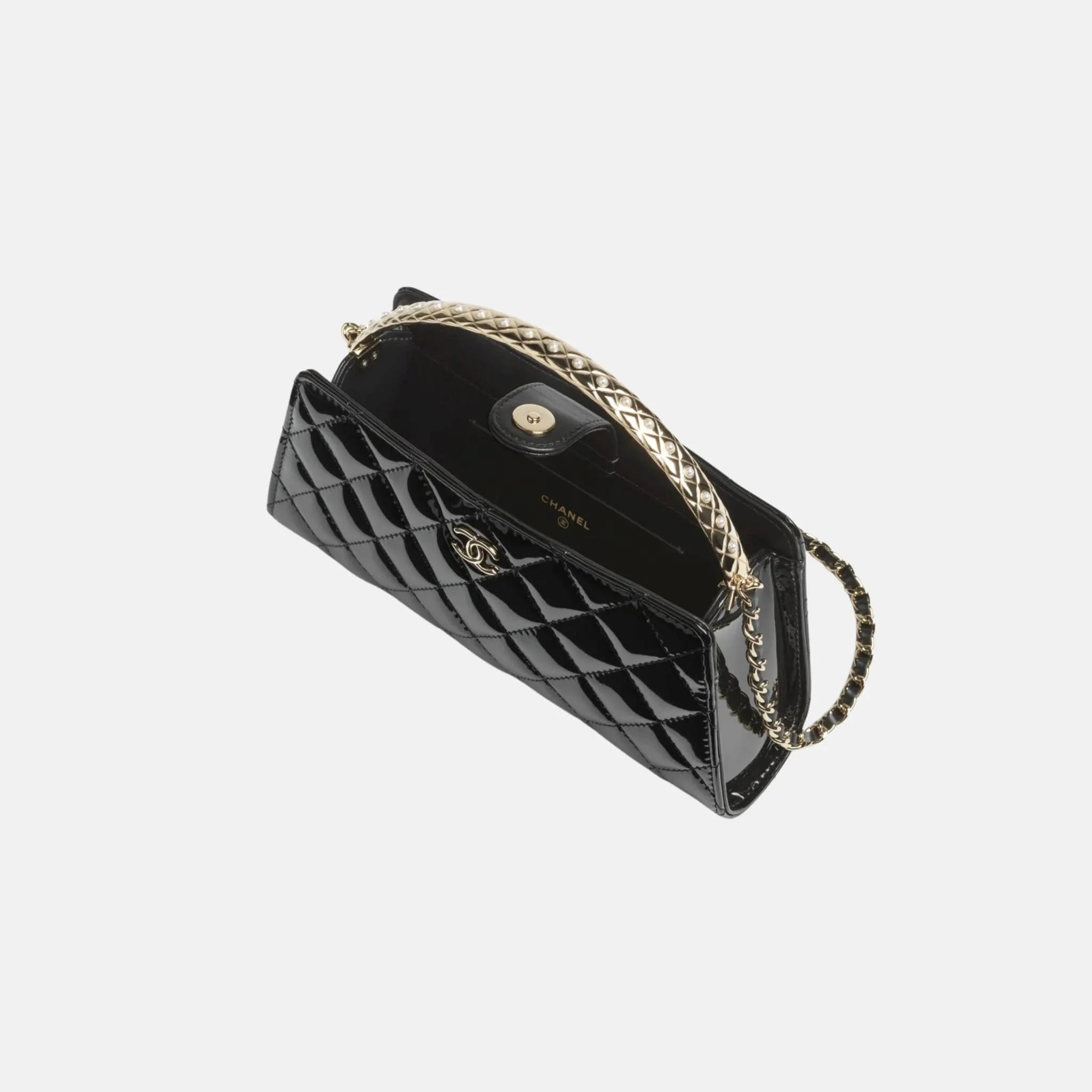 Pouch with Chain in Patent Calfskin and Pearls