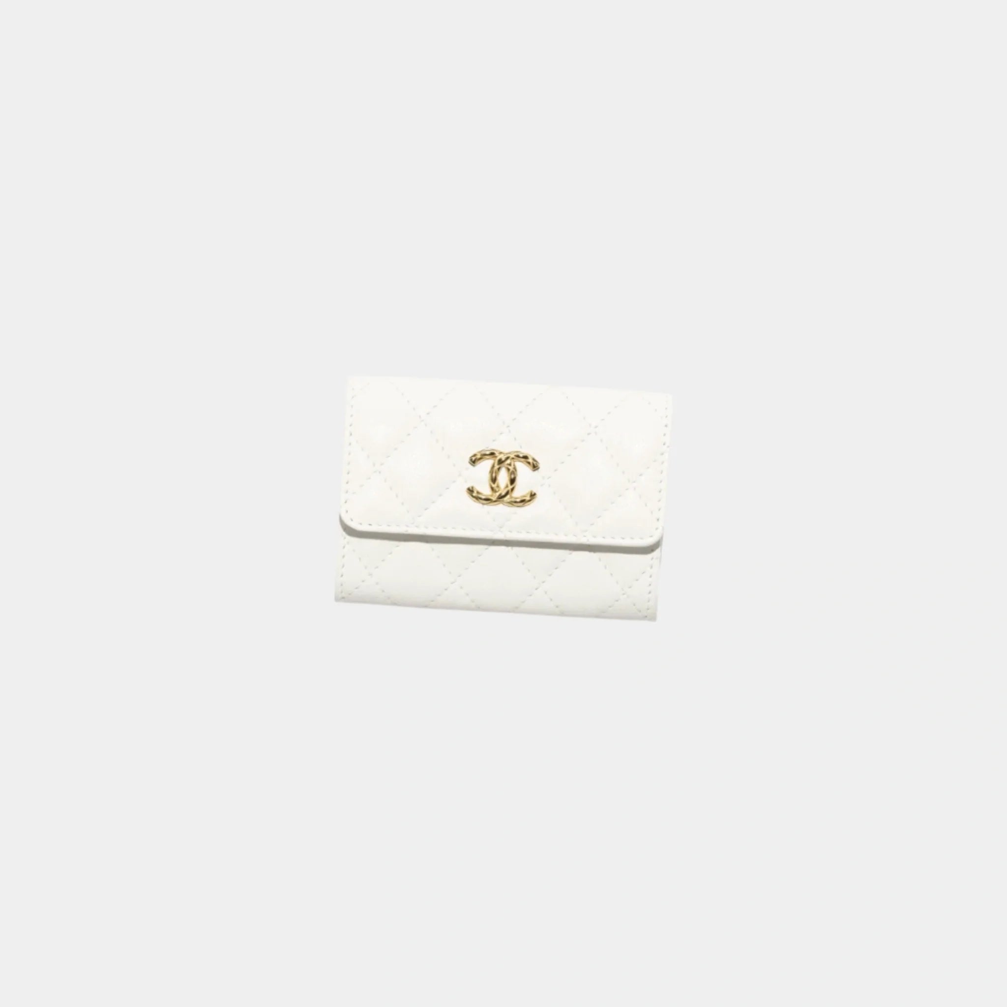 Chanel White Flap Card Holder in Grained Shiny Calfskin, White, Front