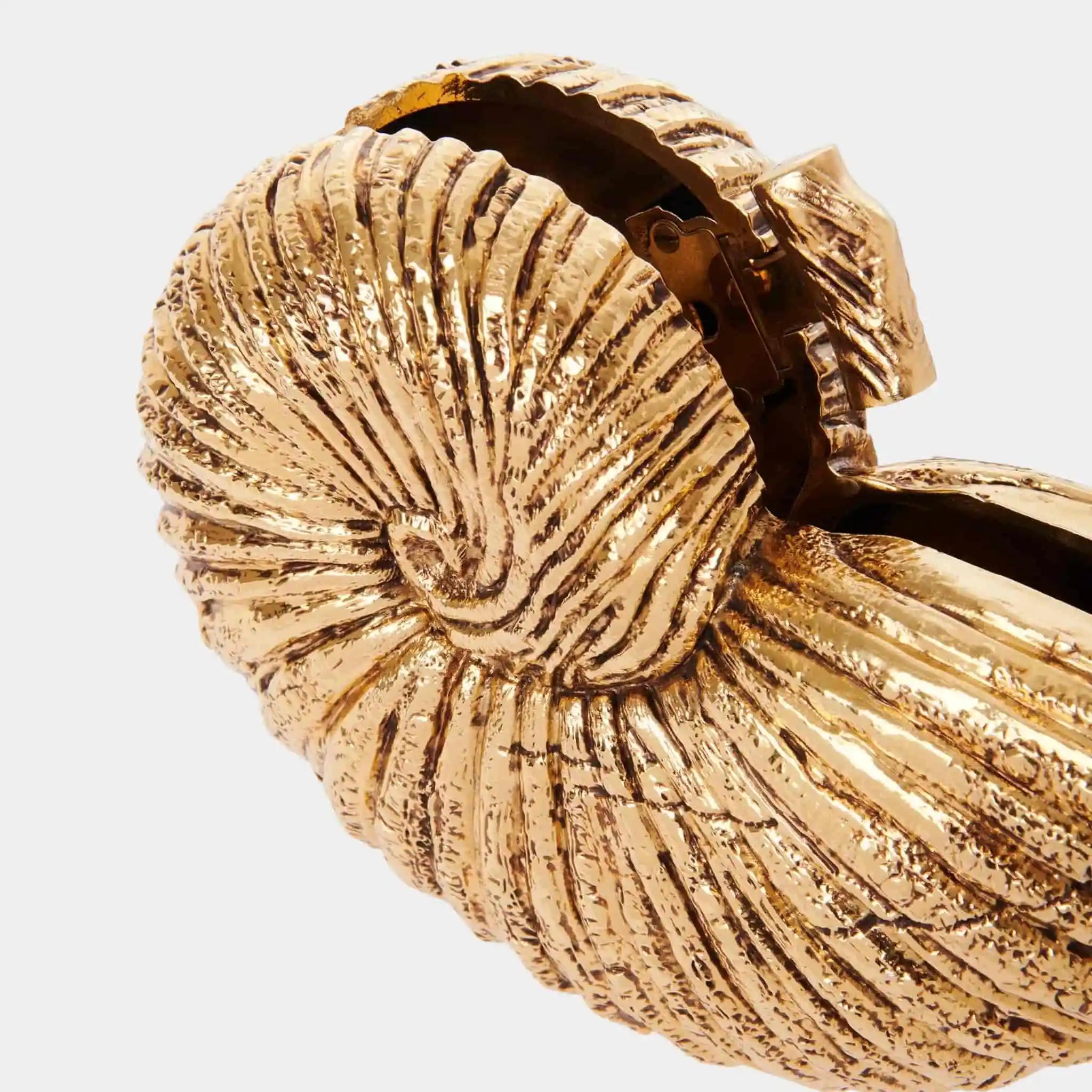 Sea Treasures Shell Minaudière in Metal