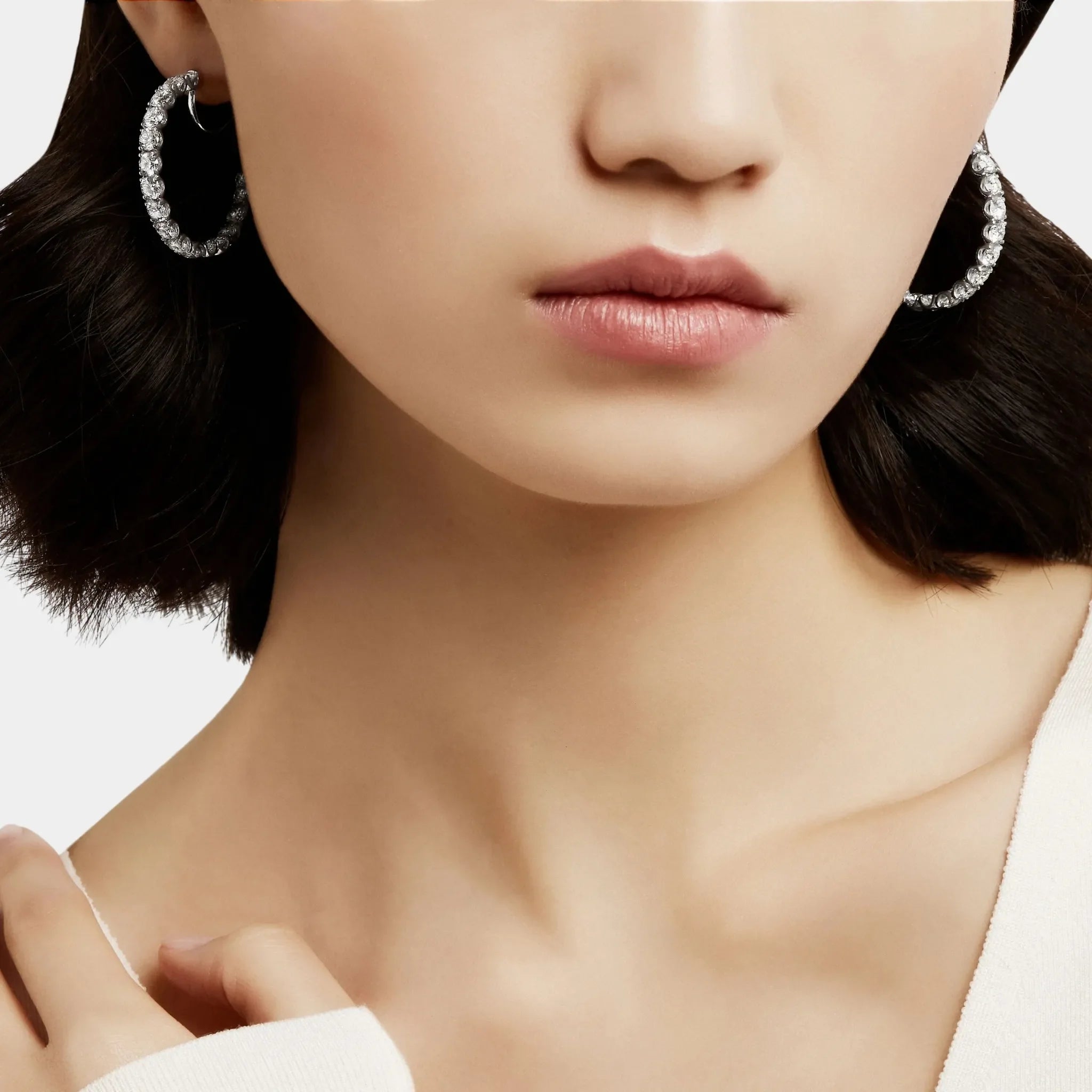 Classic Graff Round White Diamond Hoop Earrings