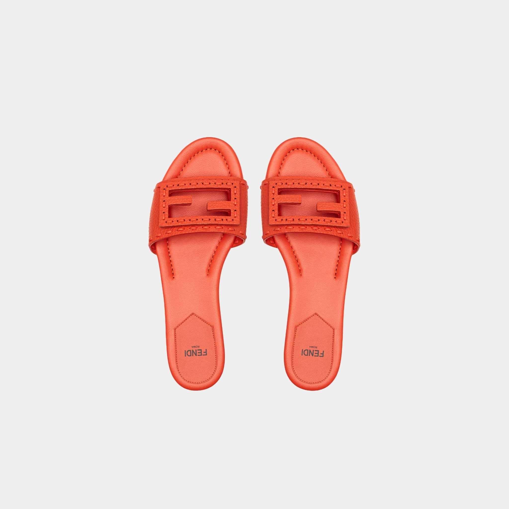 Baguette Leather Slides With Macro Selleria Topstitches