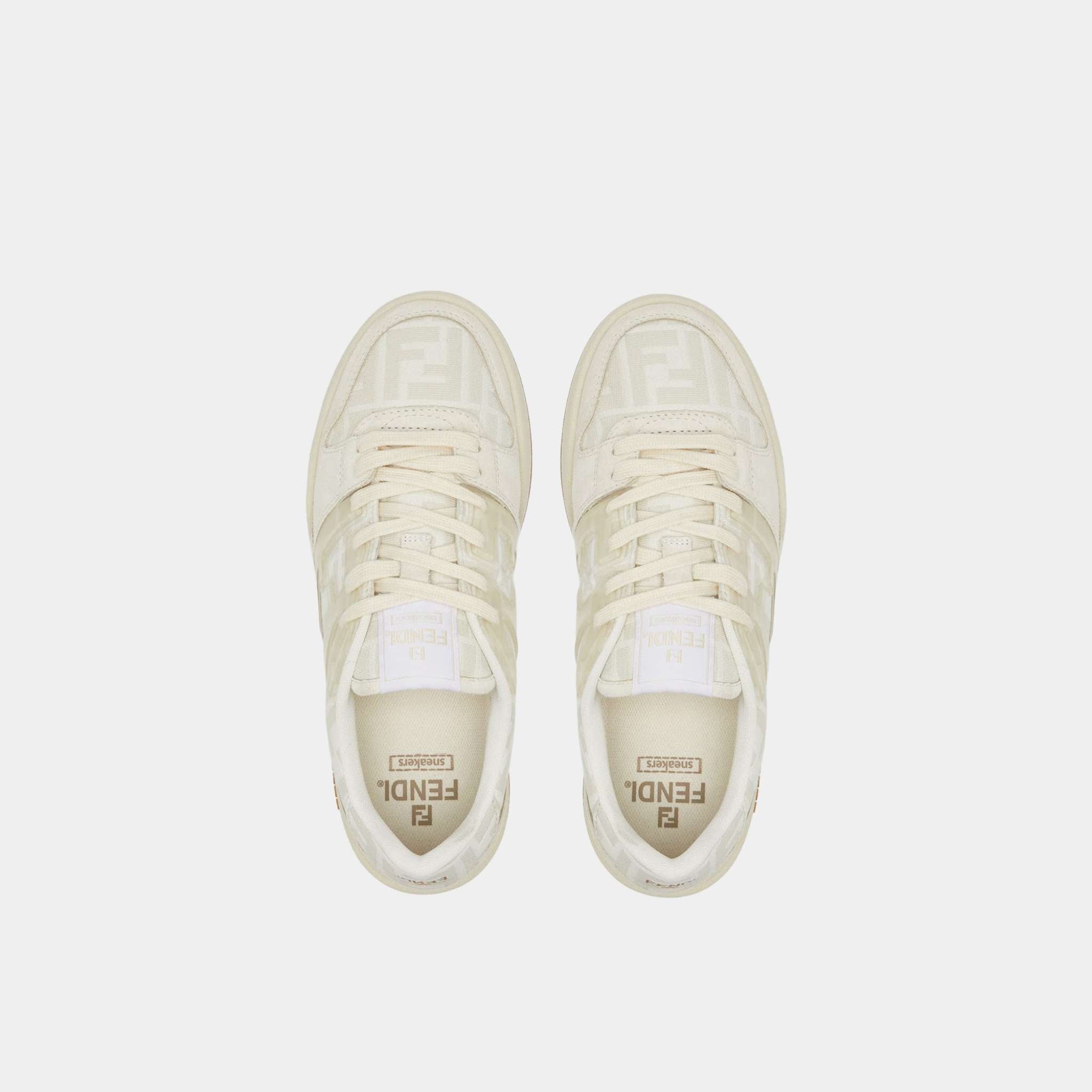 Match Canvas Low-Tops Suede