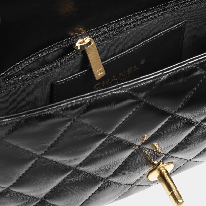 Flap Bag Fall-Winter 2024/25 Pre-Collection