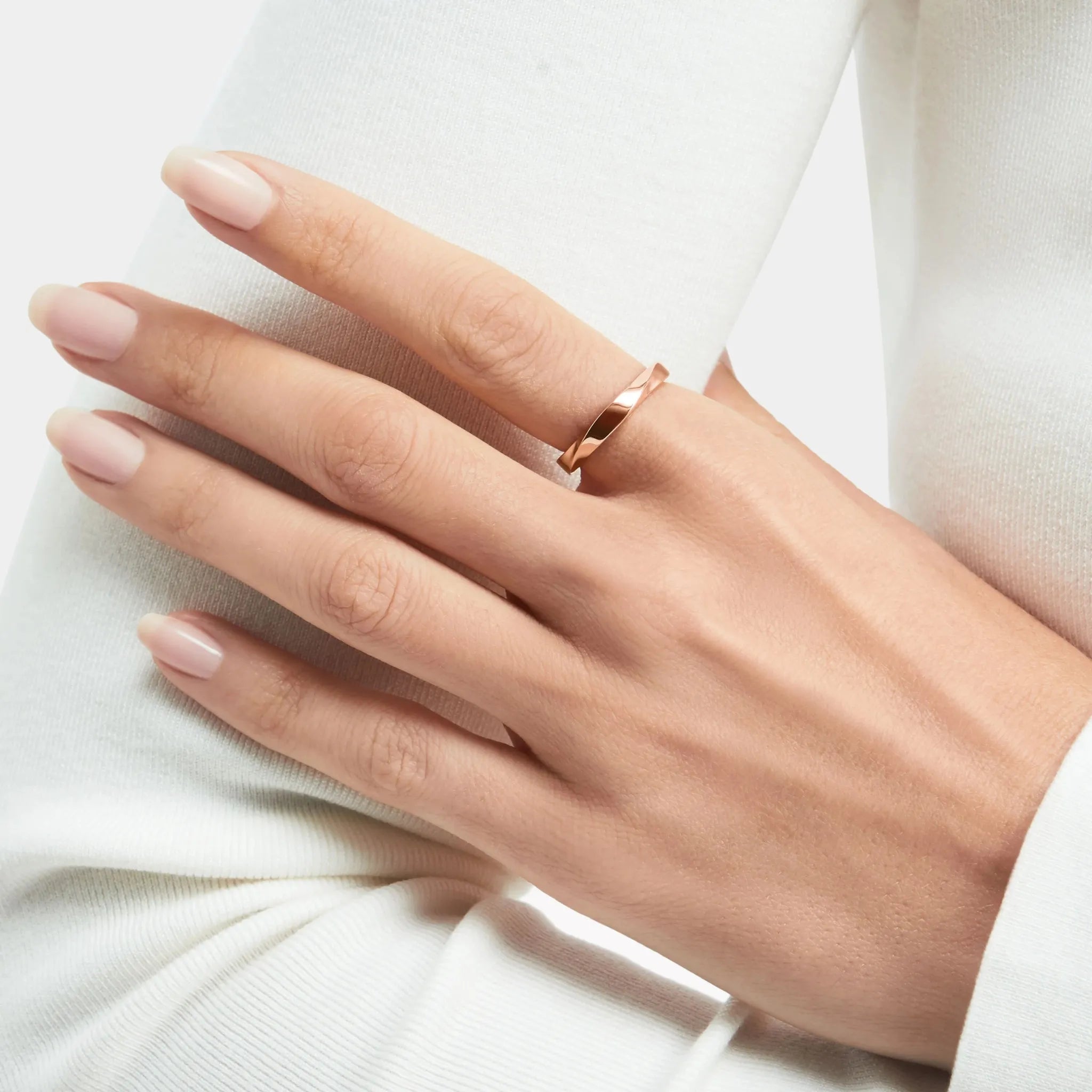 Spiral Rose Gold Band 3.5MM