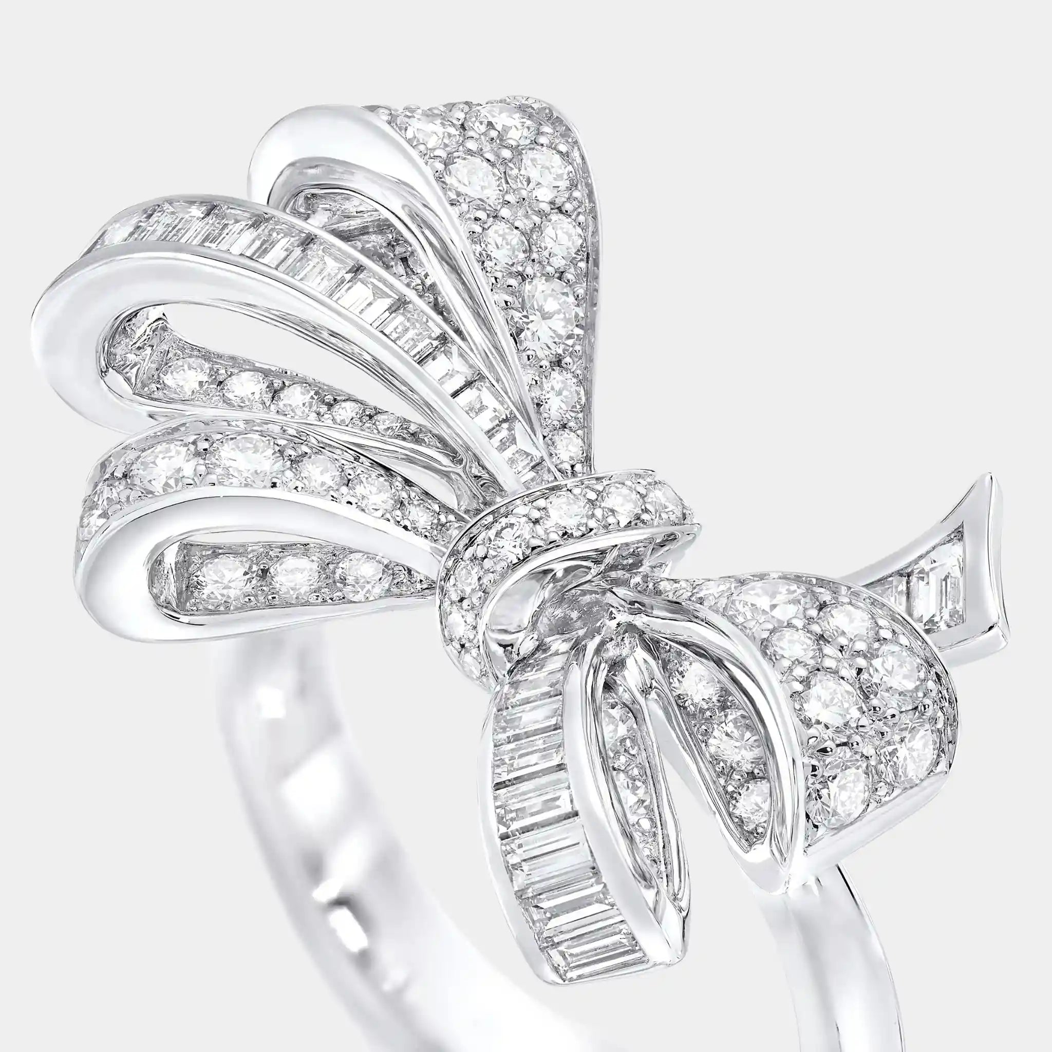 Tildas Bow Classic Diamond Ring