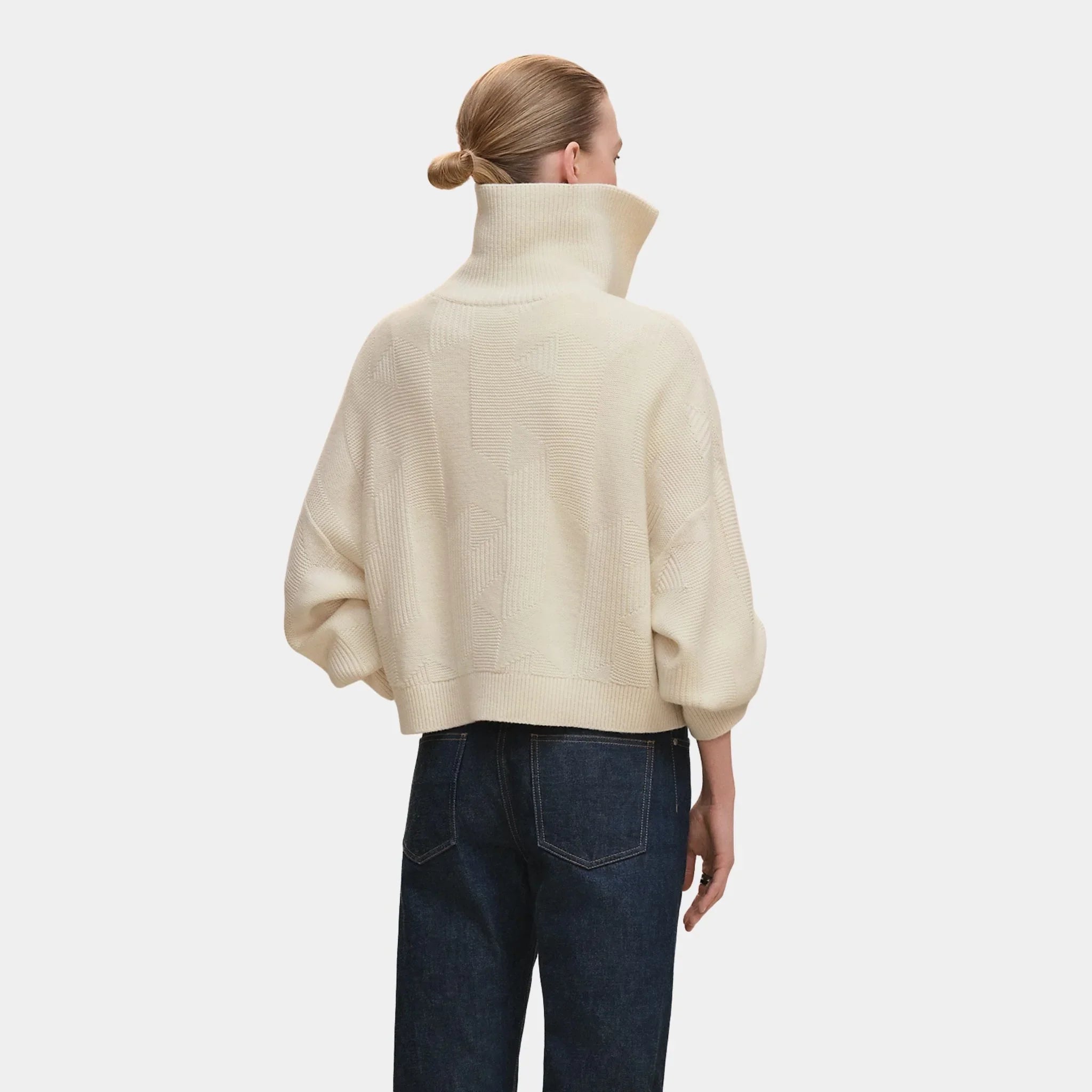 Long-sleeved H Pattern Sweater