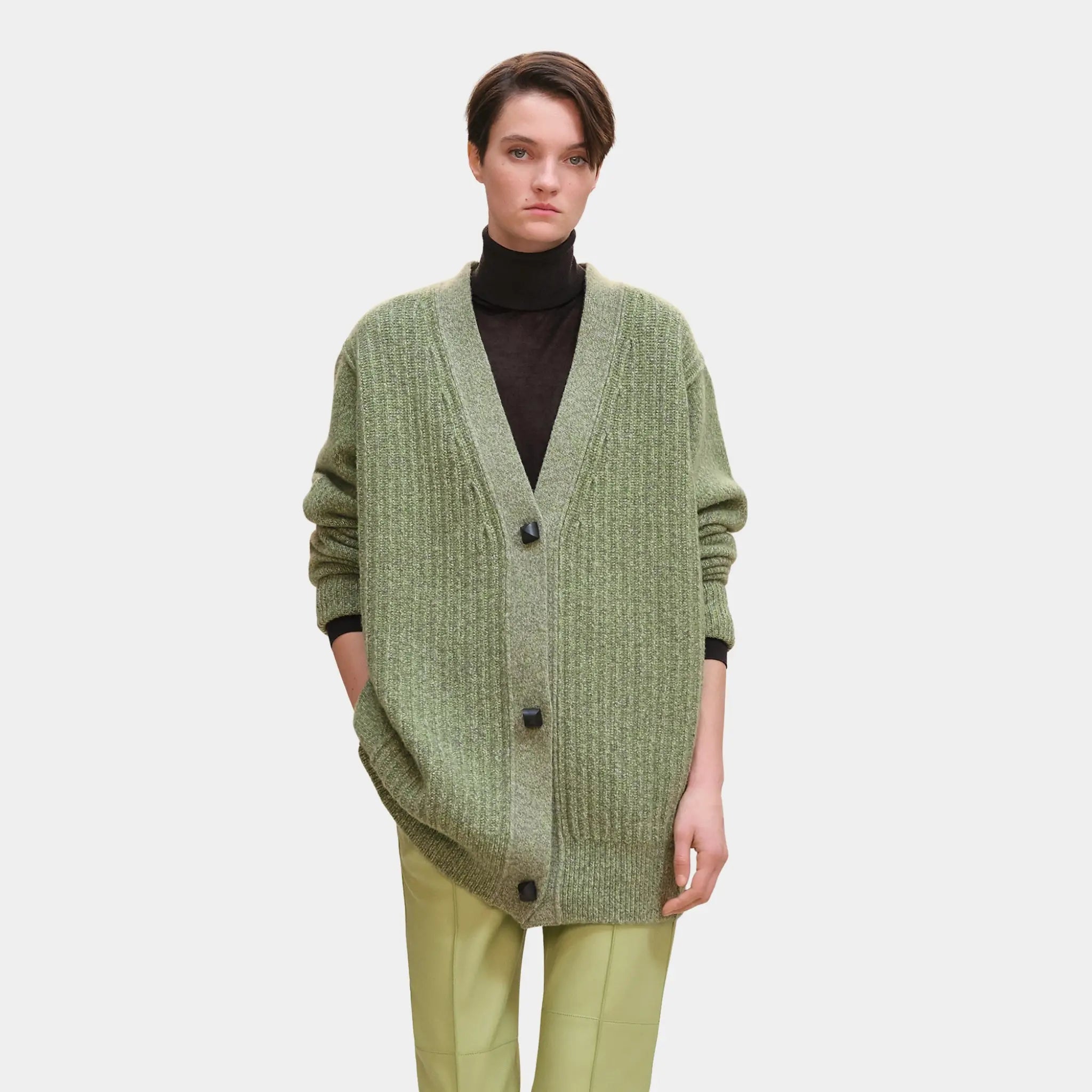 Hermes Thick Long-sleeved Cardigan in Scottish Wool, Vert Prairie, Front