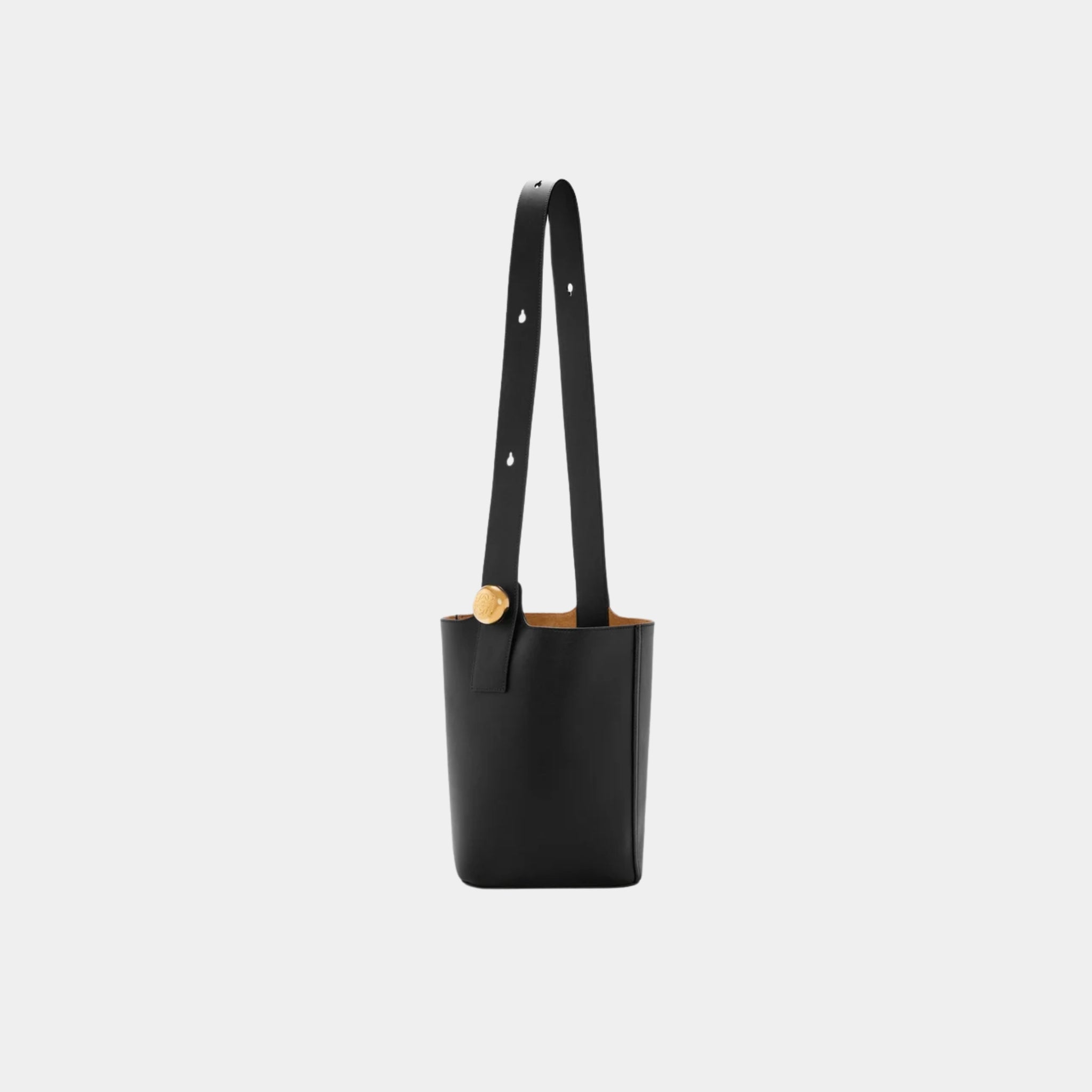 Medium Pebble Bucket Bag Smooth Calf Leather