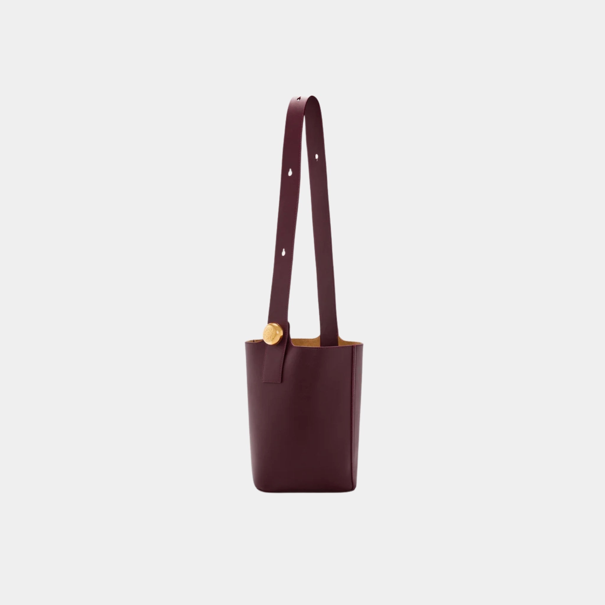 Medium Pebble Bucket Bag Smooth Calf Leather