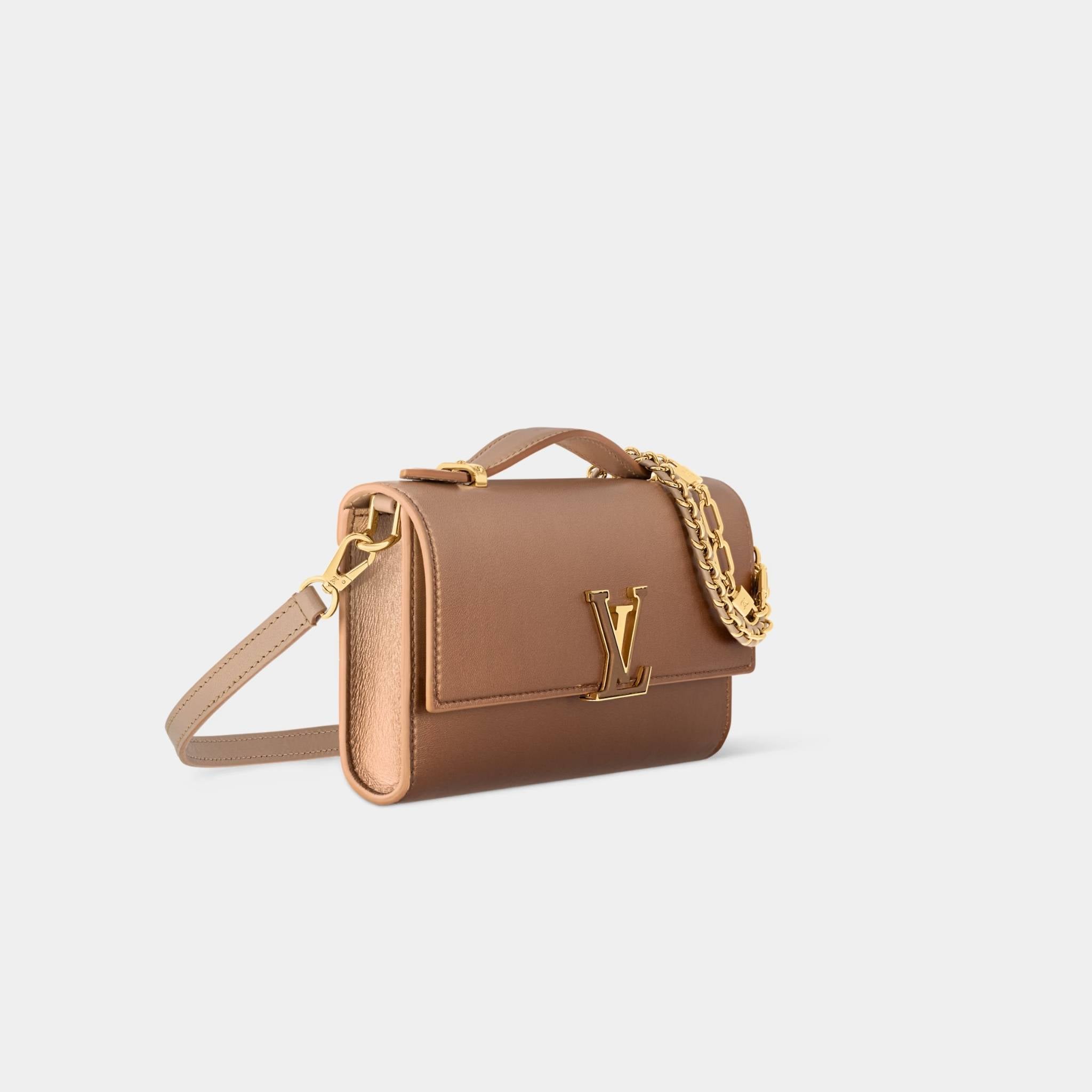 Wallet On Chain Capucines Sprayed Lambskin Leather