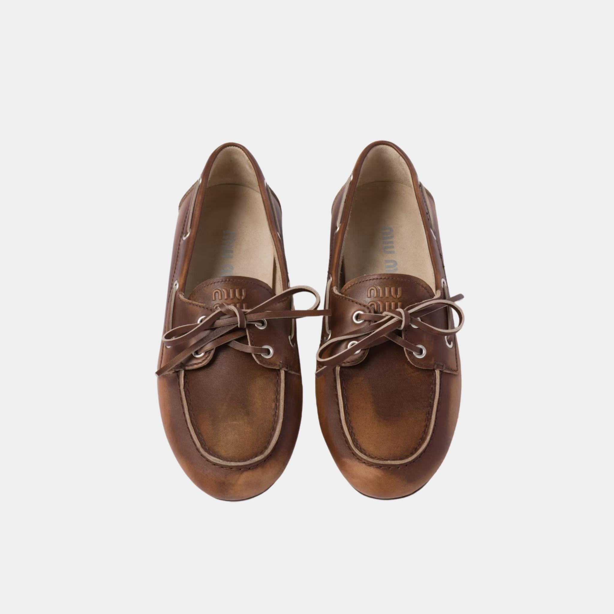 Unlined Bleached Leather Boat Shoes in Calfskin