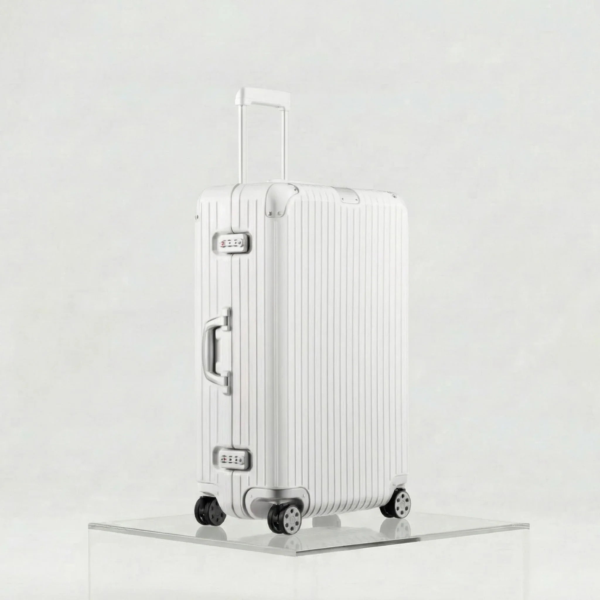 Rimowa Hybrid Check In L, White, Full