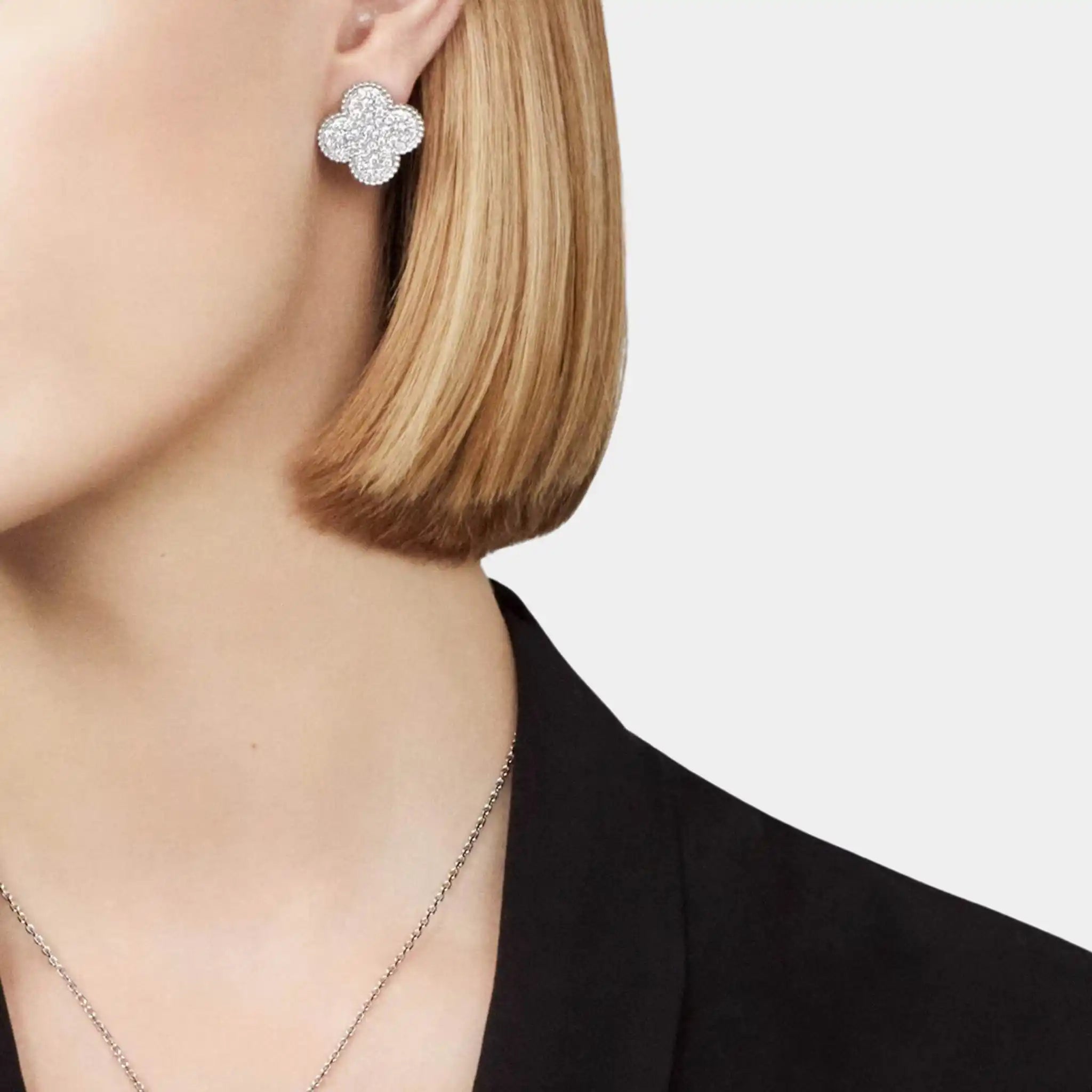 Magic Alhambra Earrings White Gold Diamond