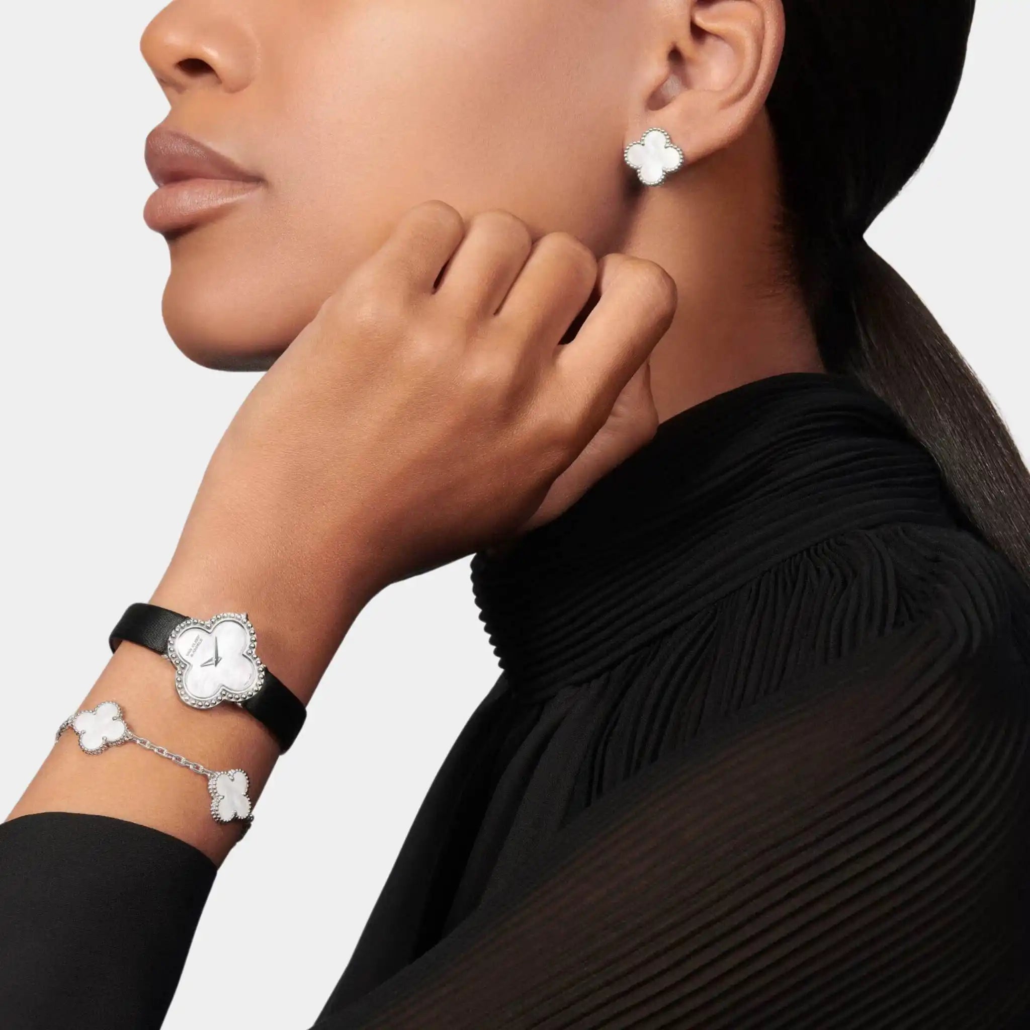 Vintage Alhambra Earrings White Gold With Pearl