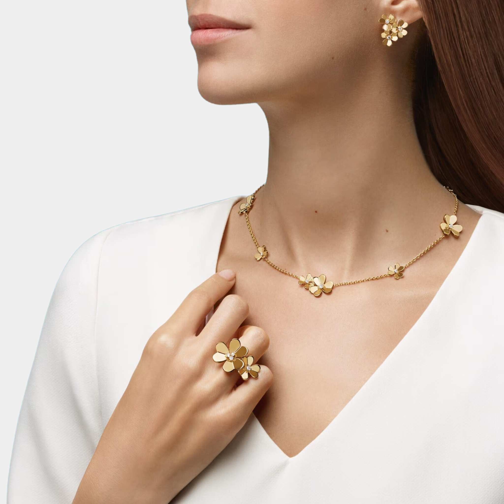 Frivole Necklace 9 Flowers Yellow Gold Diamonds