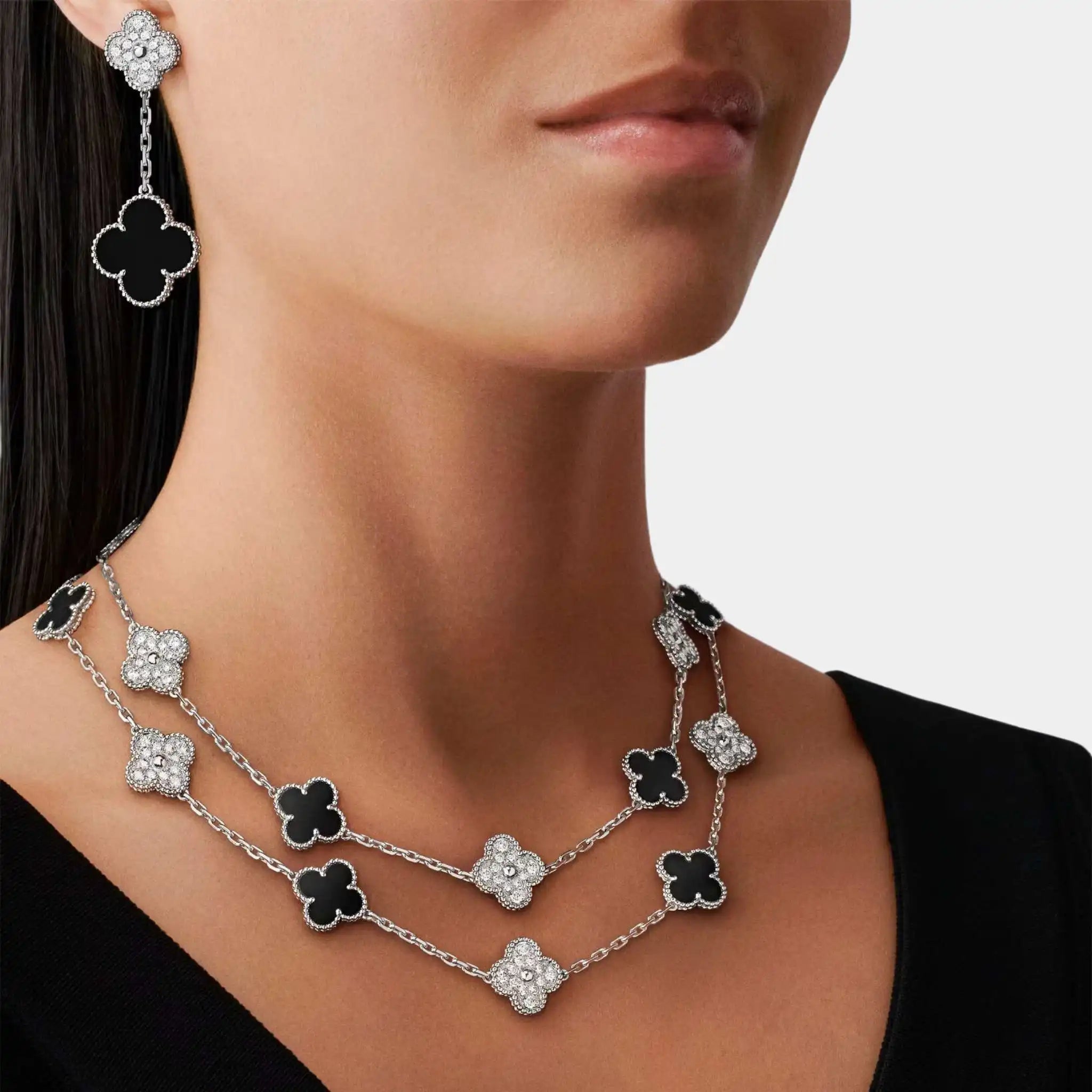 Magic Alhambra Earrings 2 motifs with Onyx