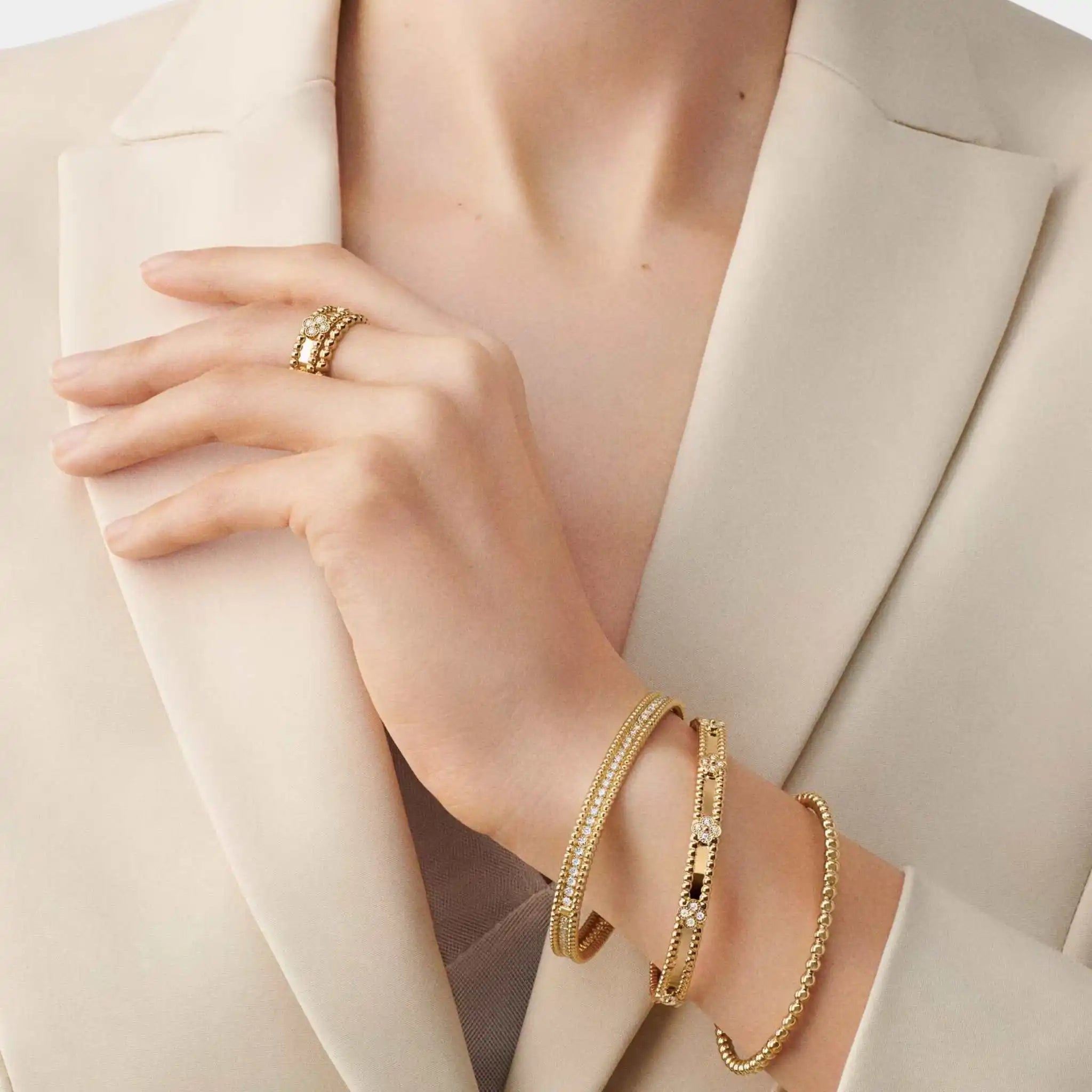 Perlée Sweet Clovers Ring Yellow Gold Diamond