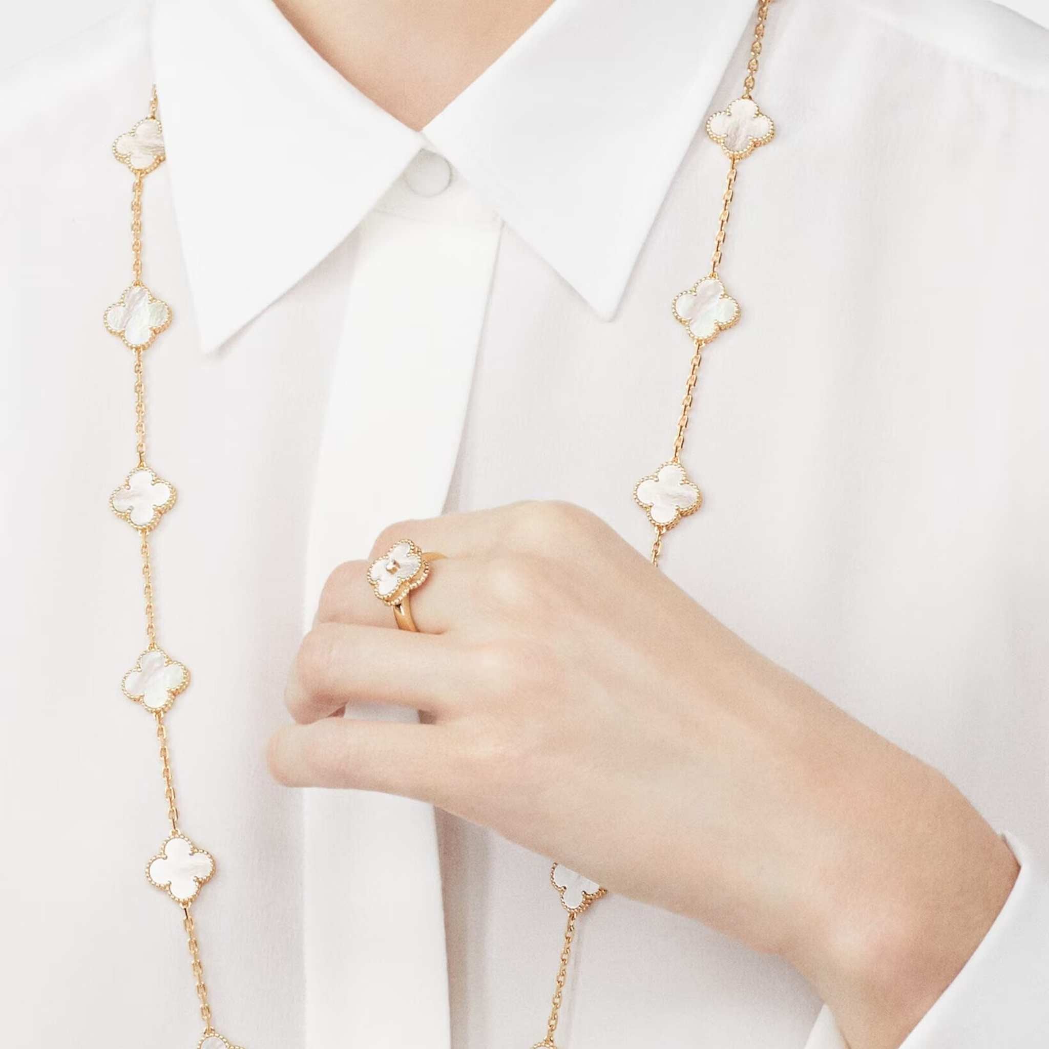 Vintage Alhambra Ring Yellow Gold Diamond Mother Of Pearl